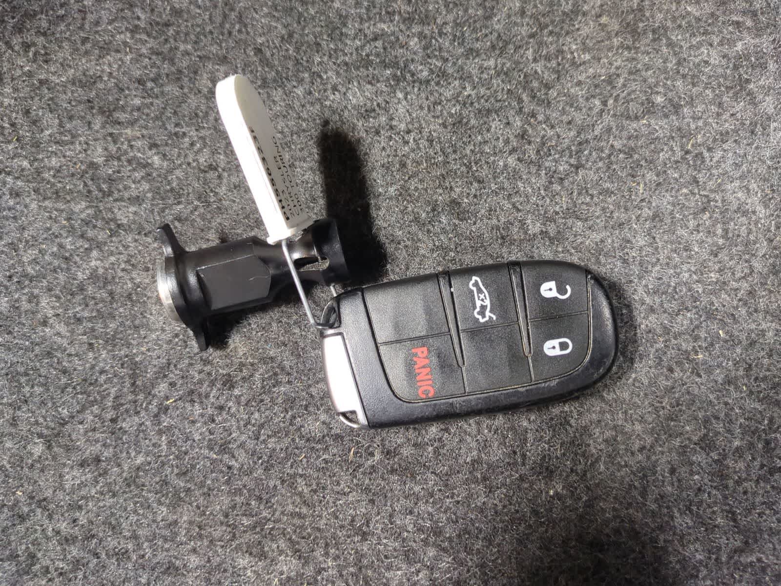 Thumbnail: 2023 Chrysler 300 - 33