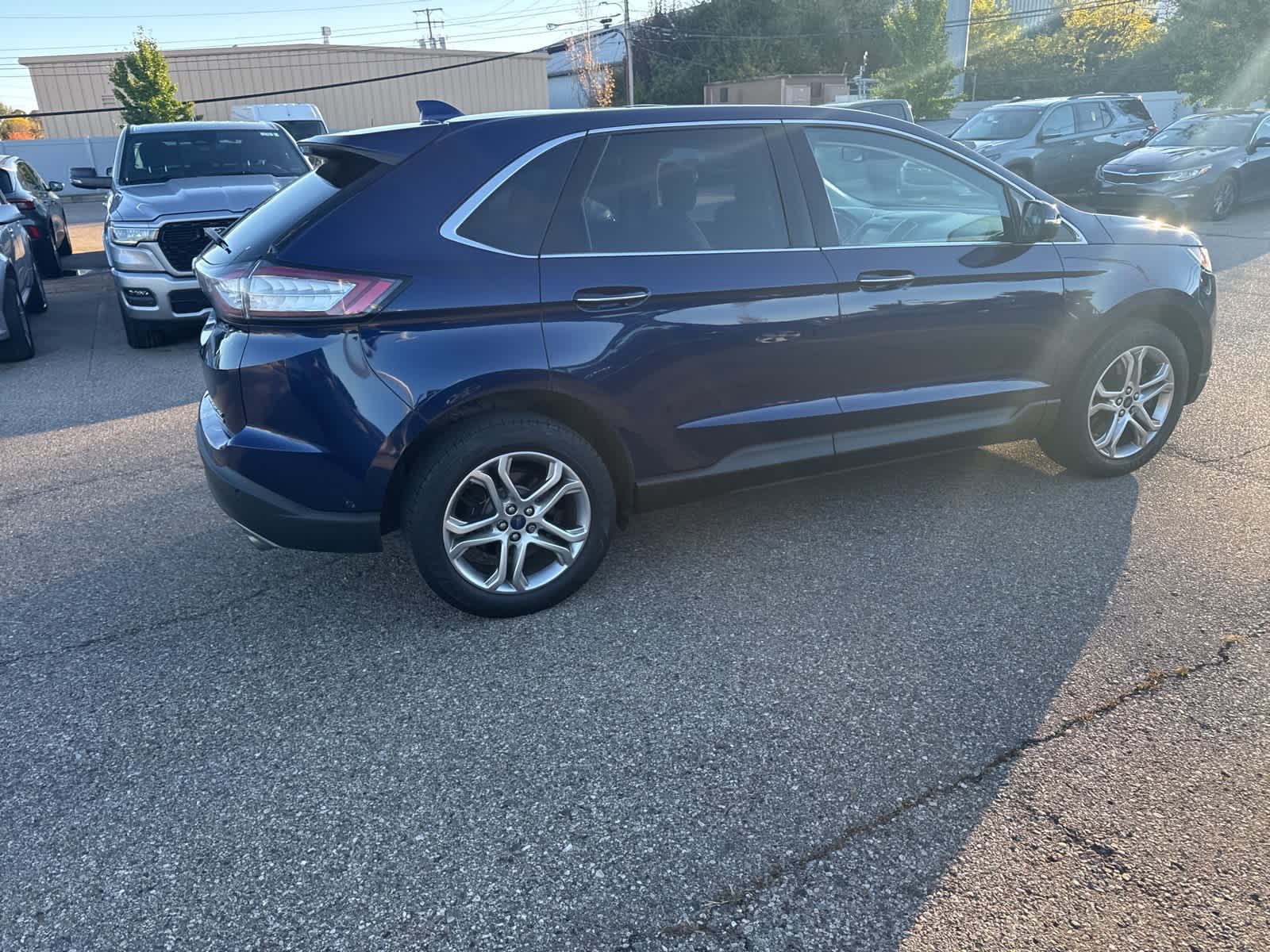 Thumbnail: 2016 Ford Edge - 11