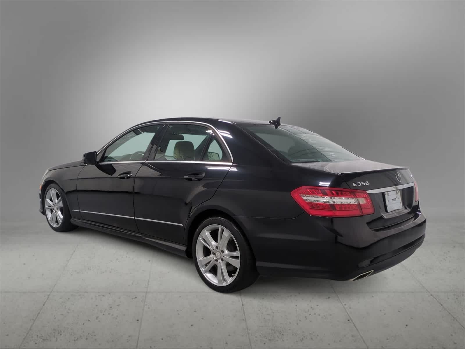 Thumbnail: 2013 Mercedes-Benz E-Class - 5