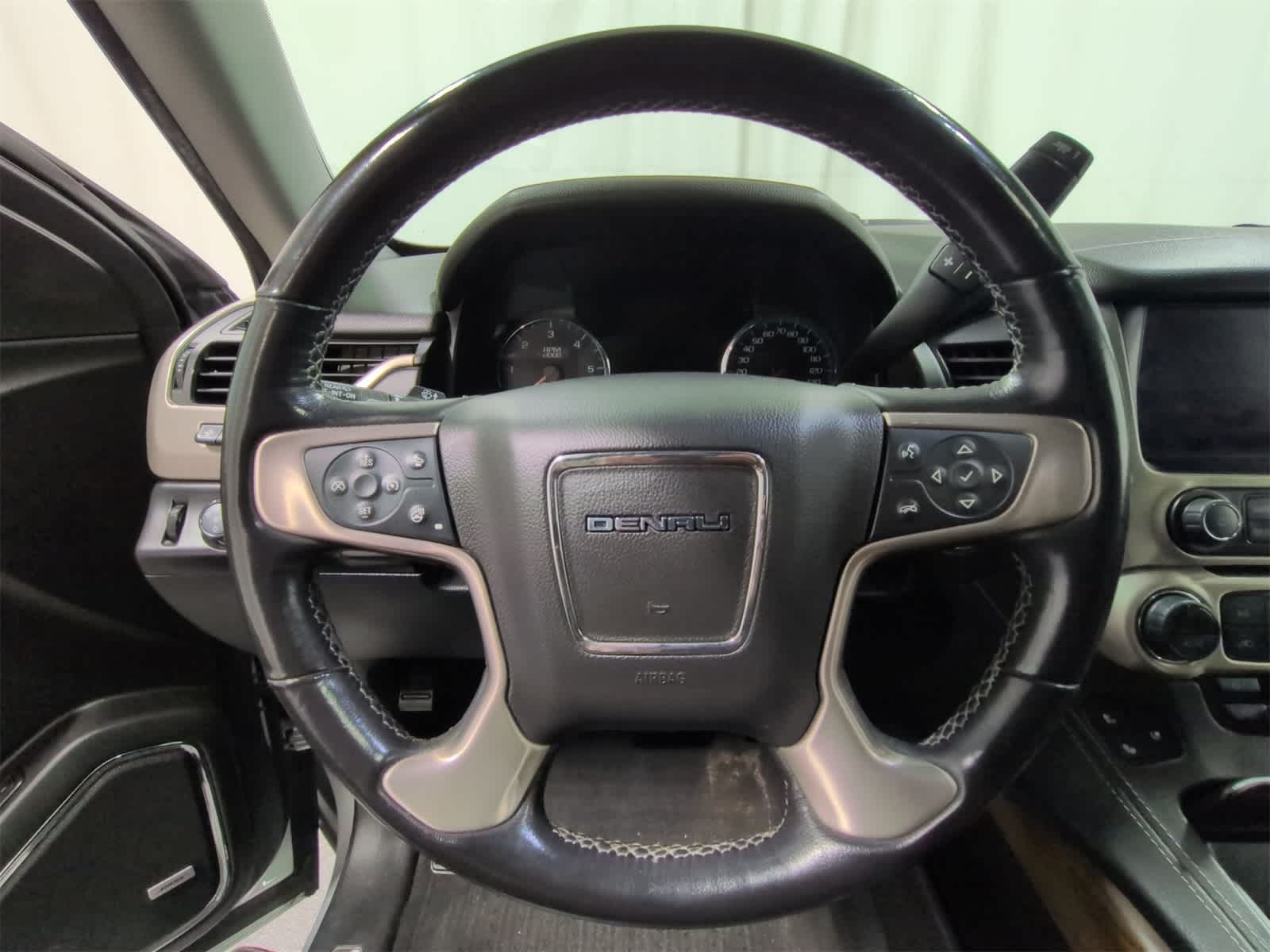 Thumbnail: 2020 GMC Yukon XL - 25