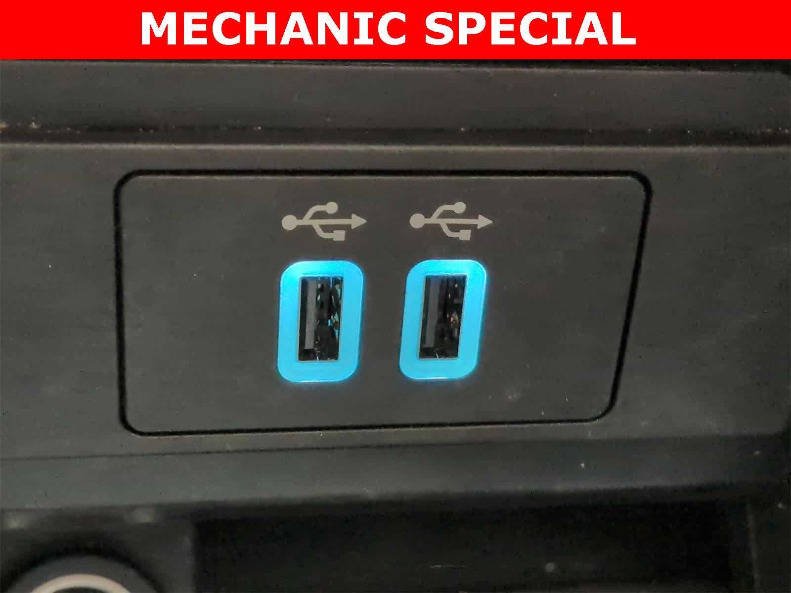 Thumbnail: 2016 Ford Escape - 31