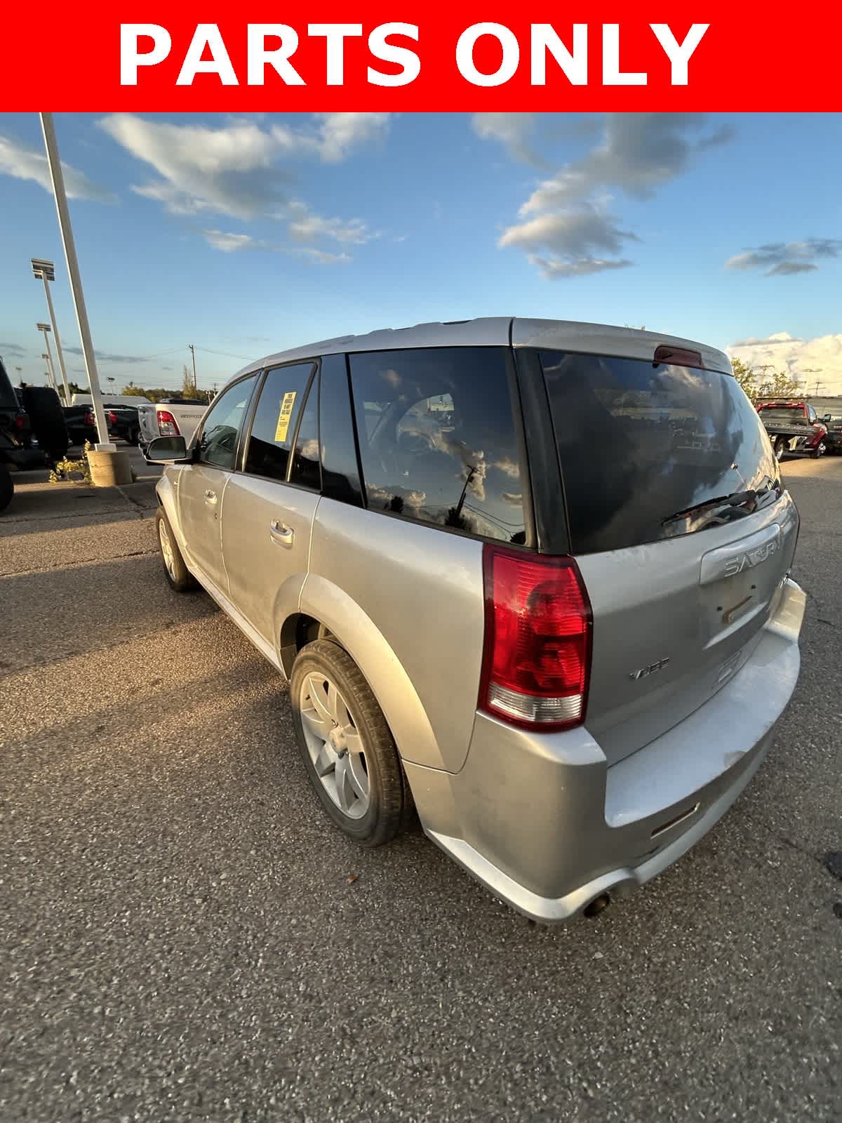 Thumbnail: 2005 Saturn VUE - 23