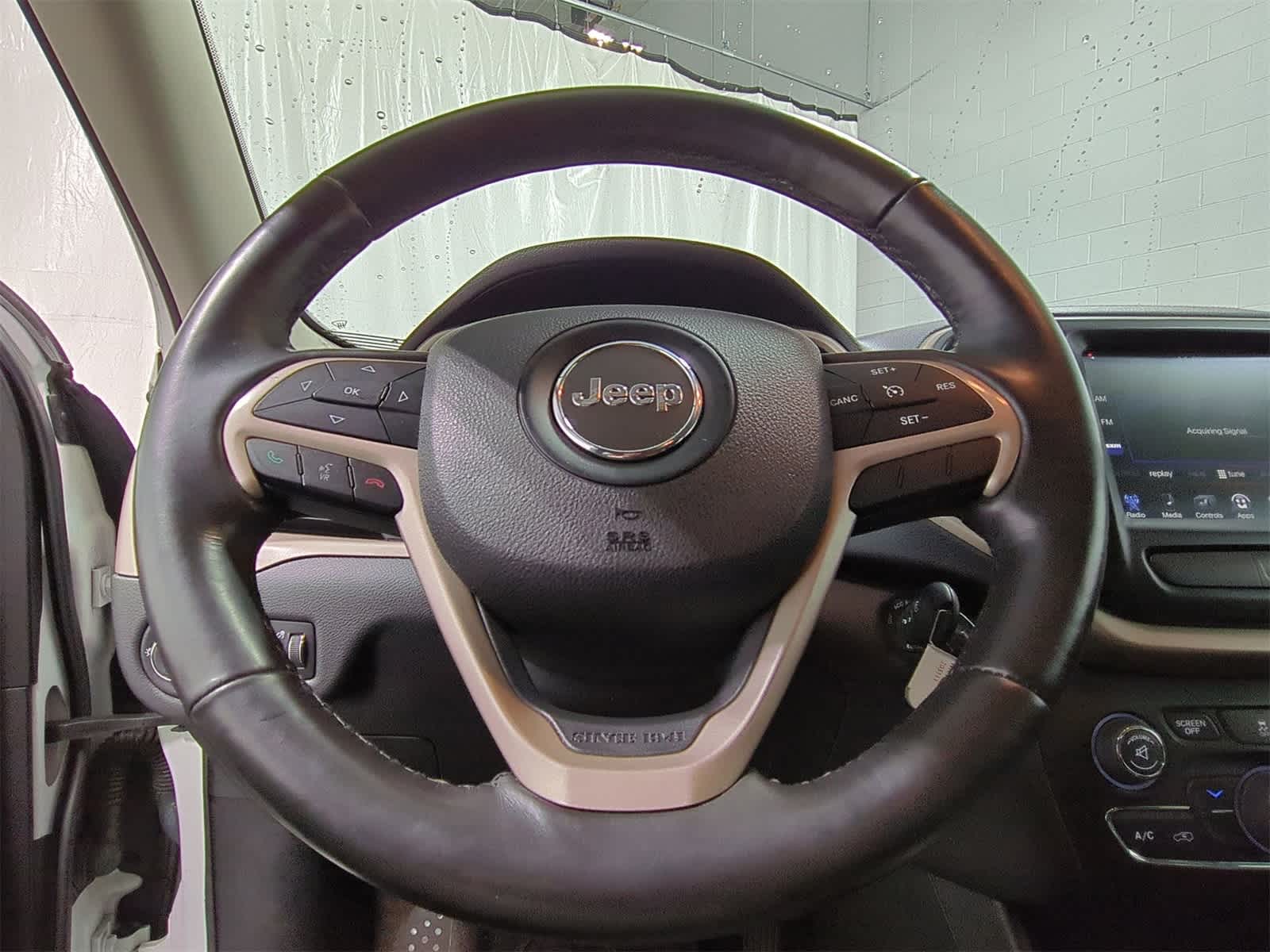 Thumbnail: 2016 Jeep Cherokee - 22