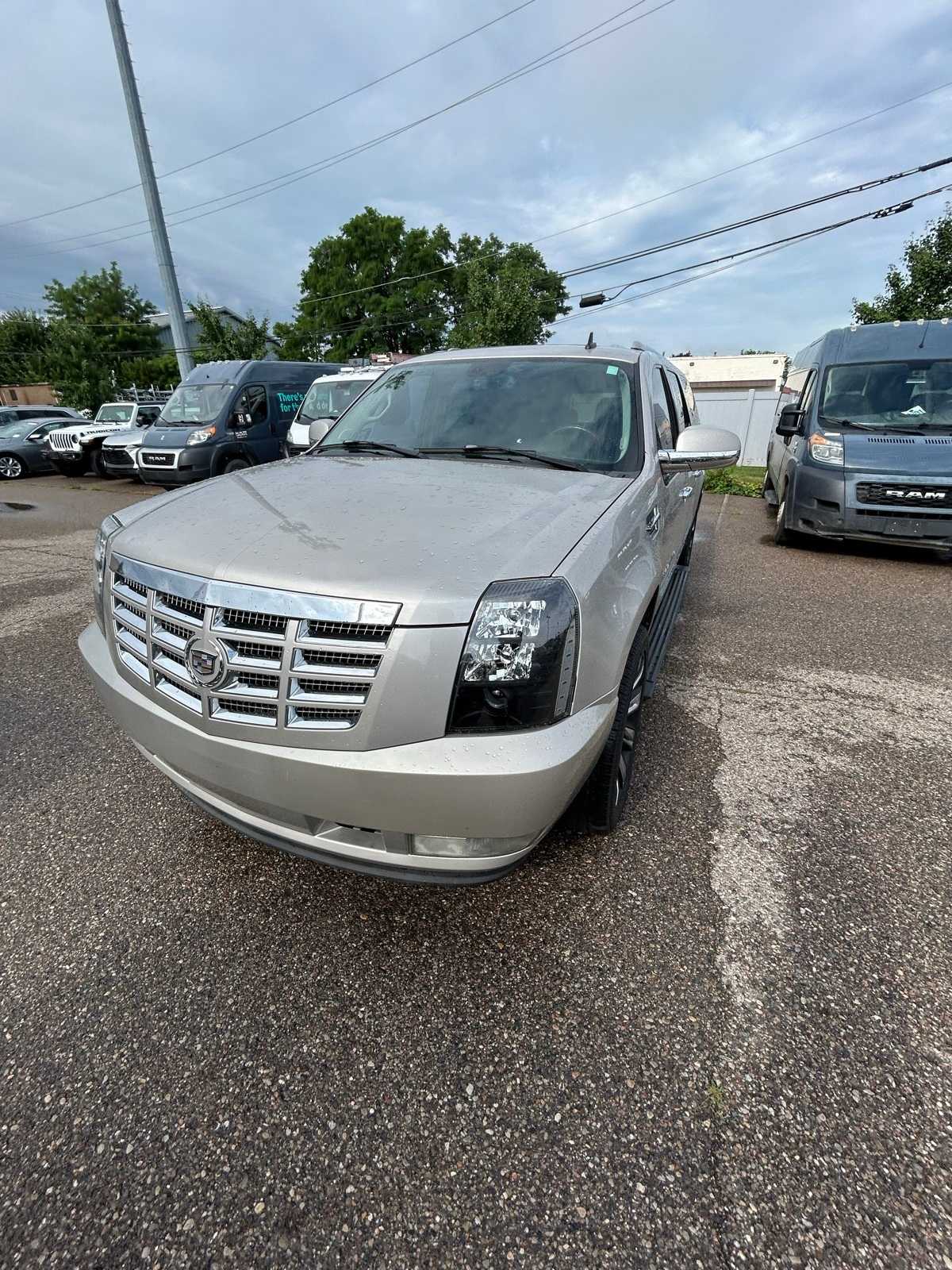 Thumbnail: 2008 Cadillac Escalade - 3