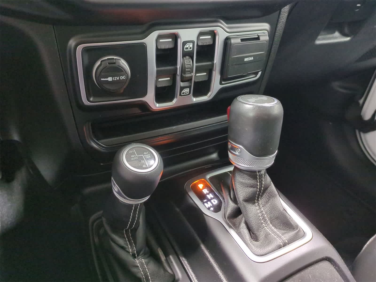 Thumbnail: 2020 Jeep Wrangler - 27