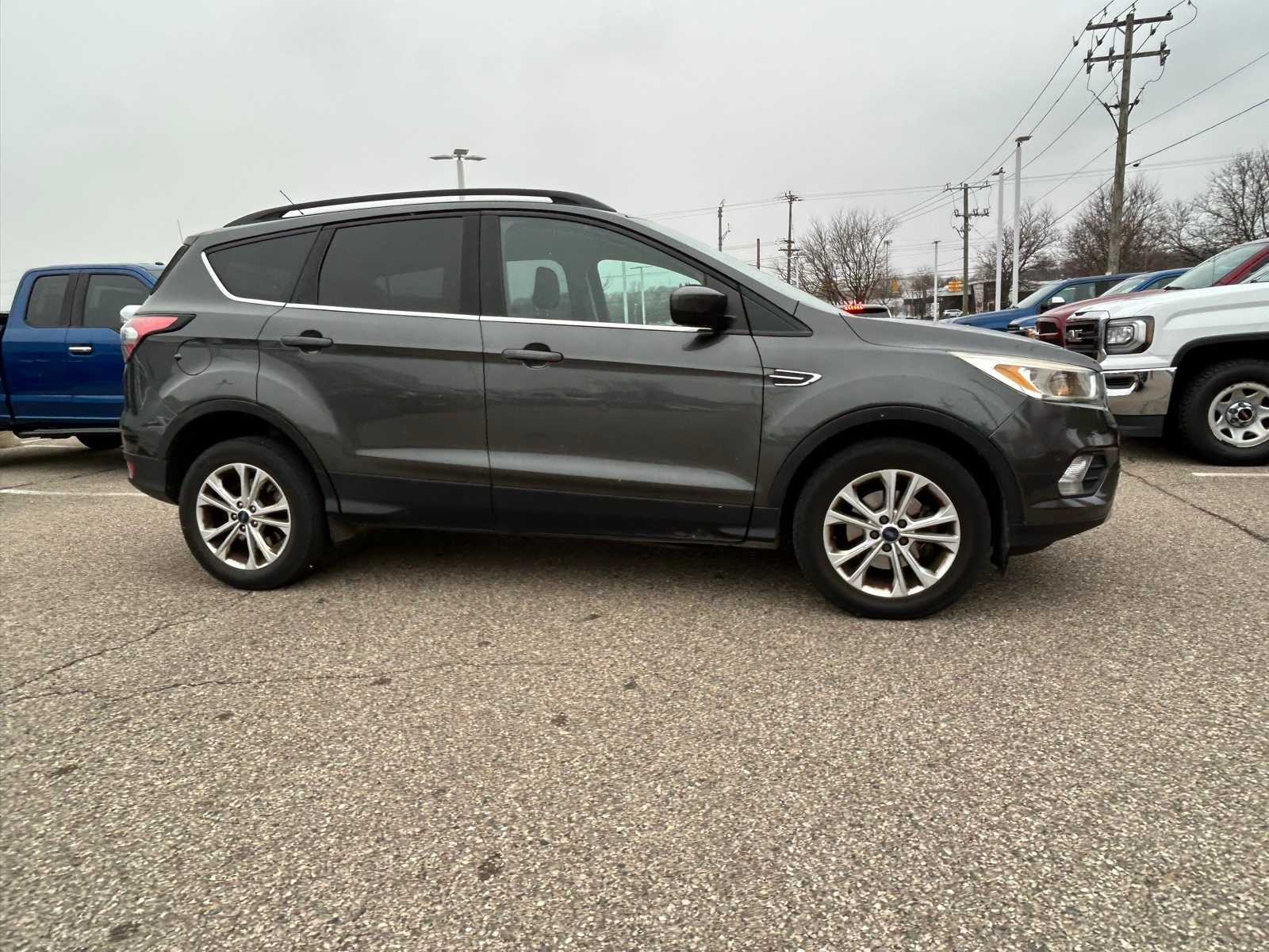 Thumbnail: 2018 Ford Escape - 10