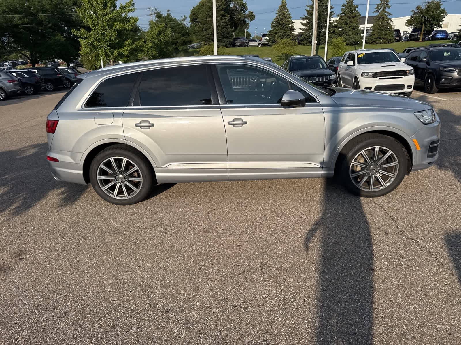 Thumbnail: 2017 Audi Q7 - 11