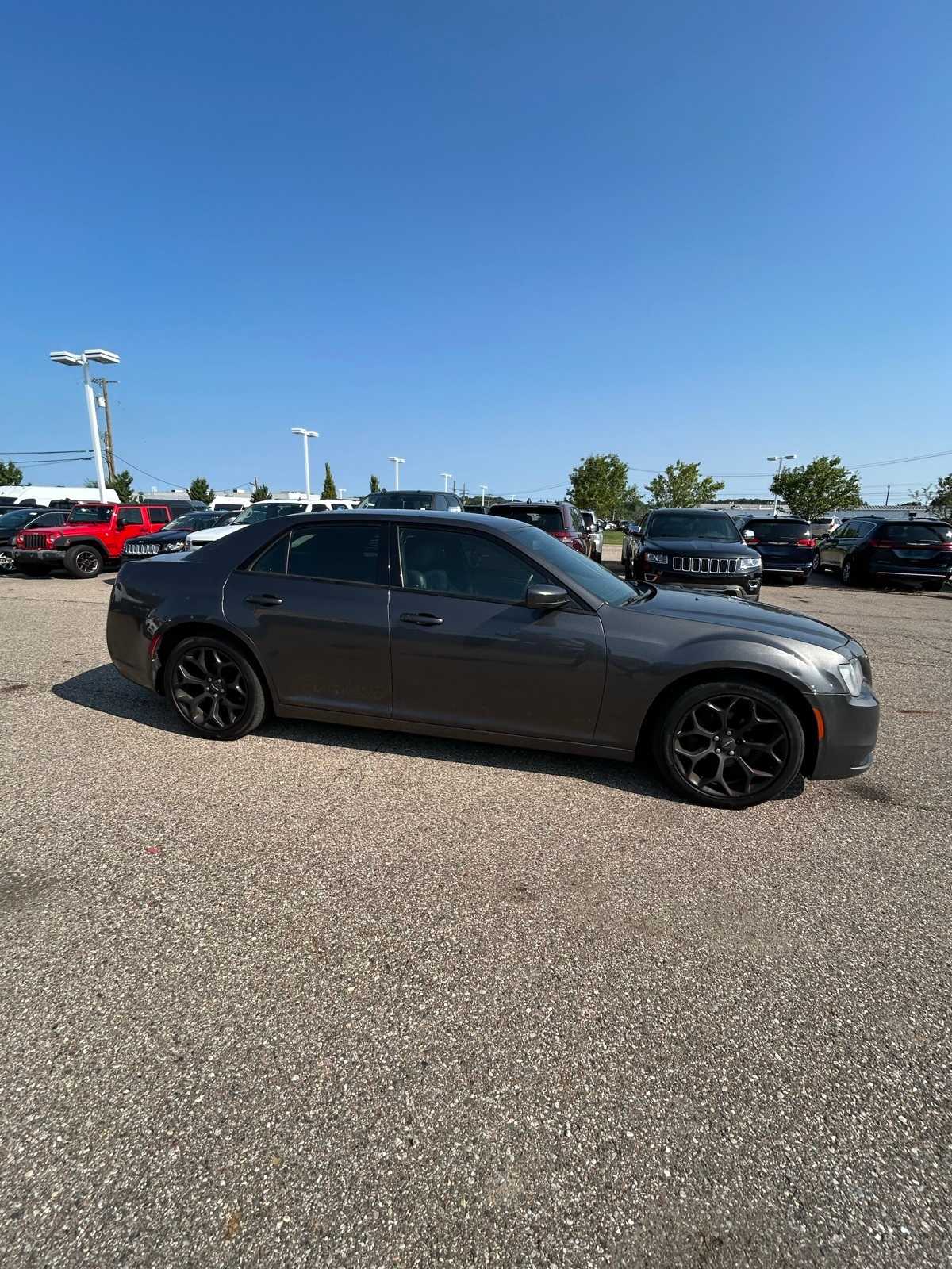Thumbnail: 2019 Chrysler 300 - 12