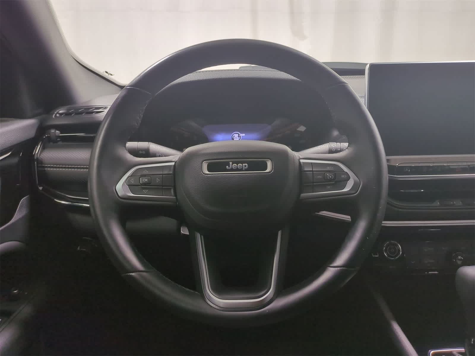 Thumbnail: 2022 Jeep Compass - 23