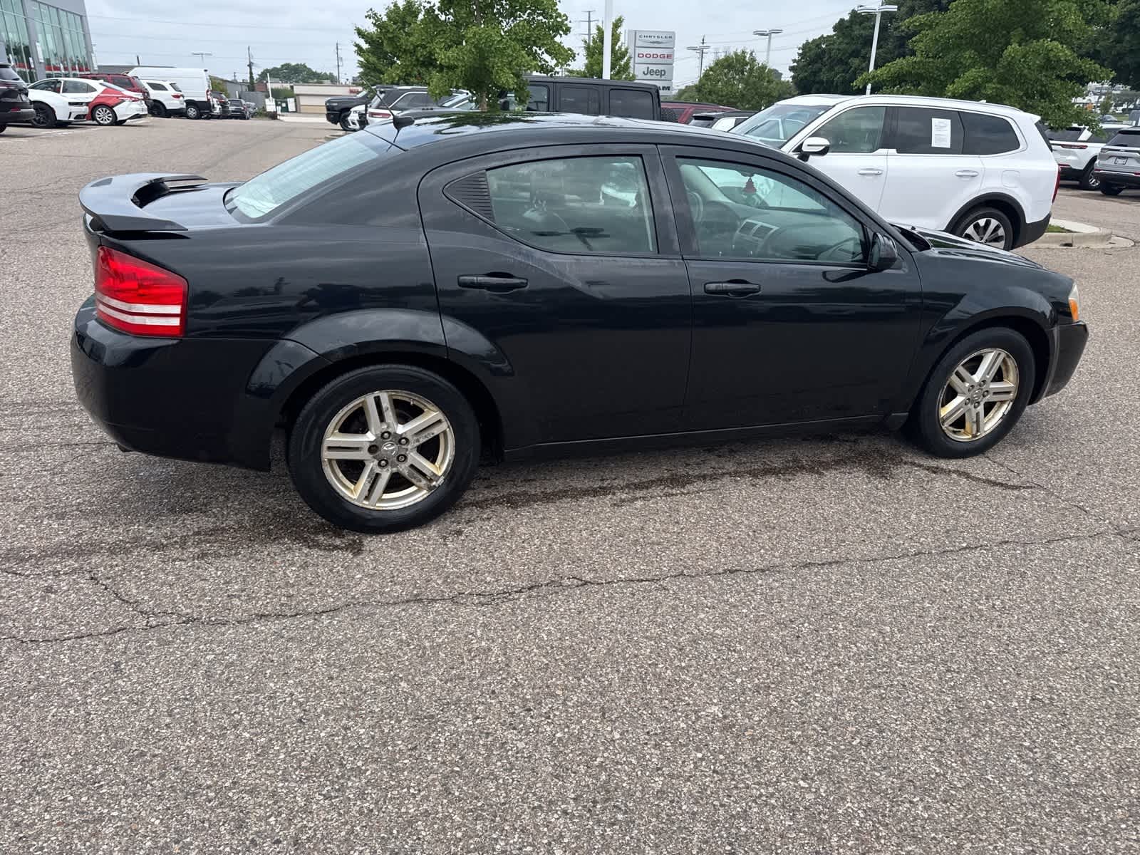 Thumbnail: 2010 Dodge Avenger - 14