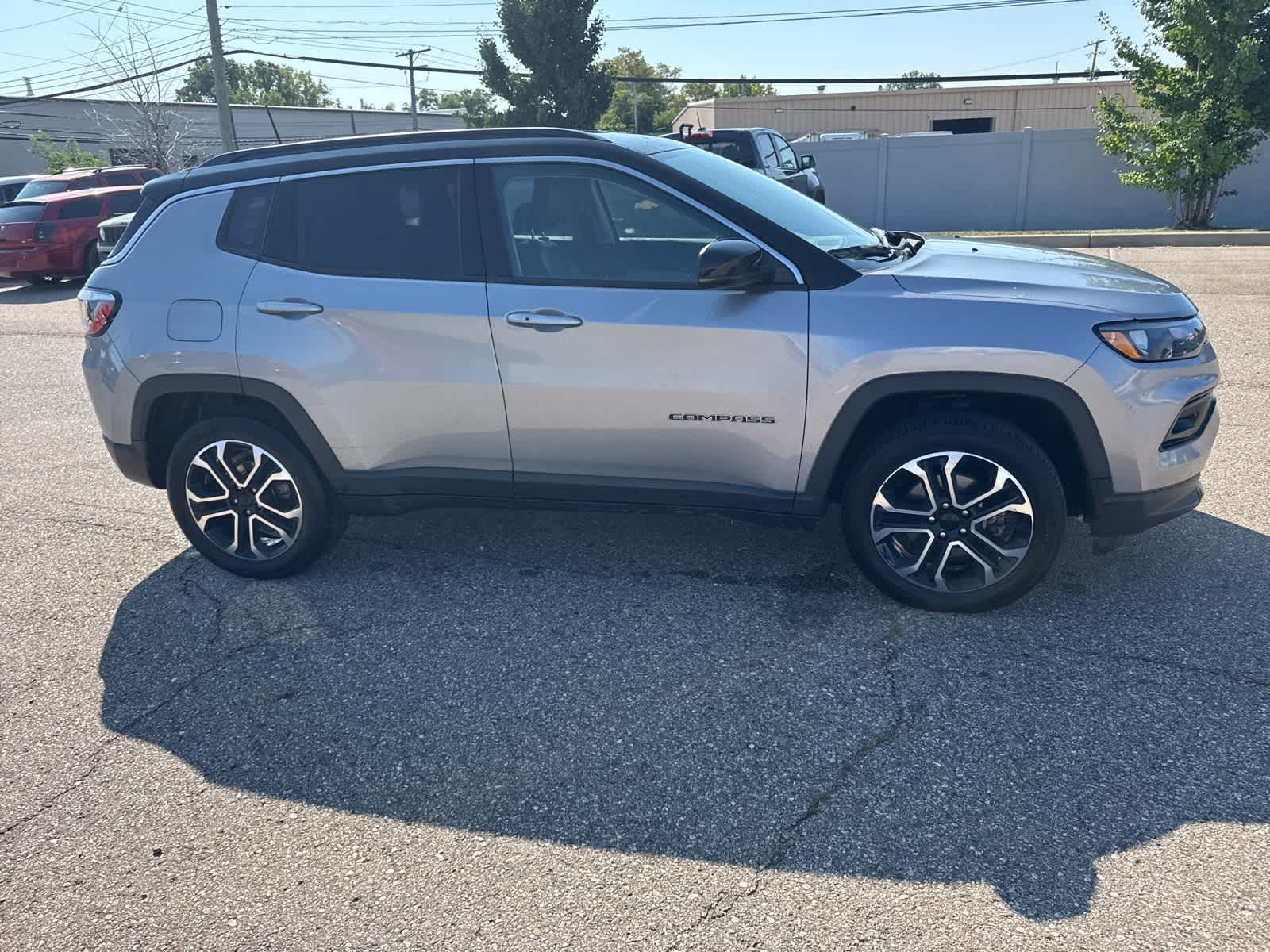 Thumbnail: 2022 Jeep Compass - 11