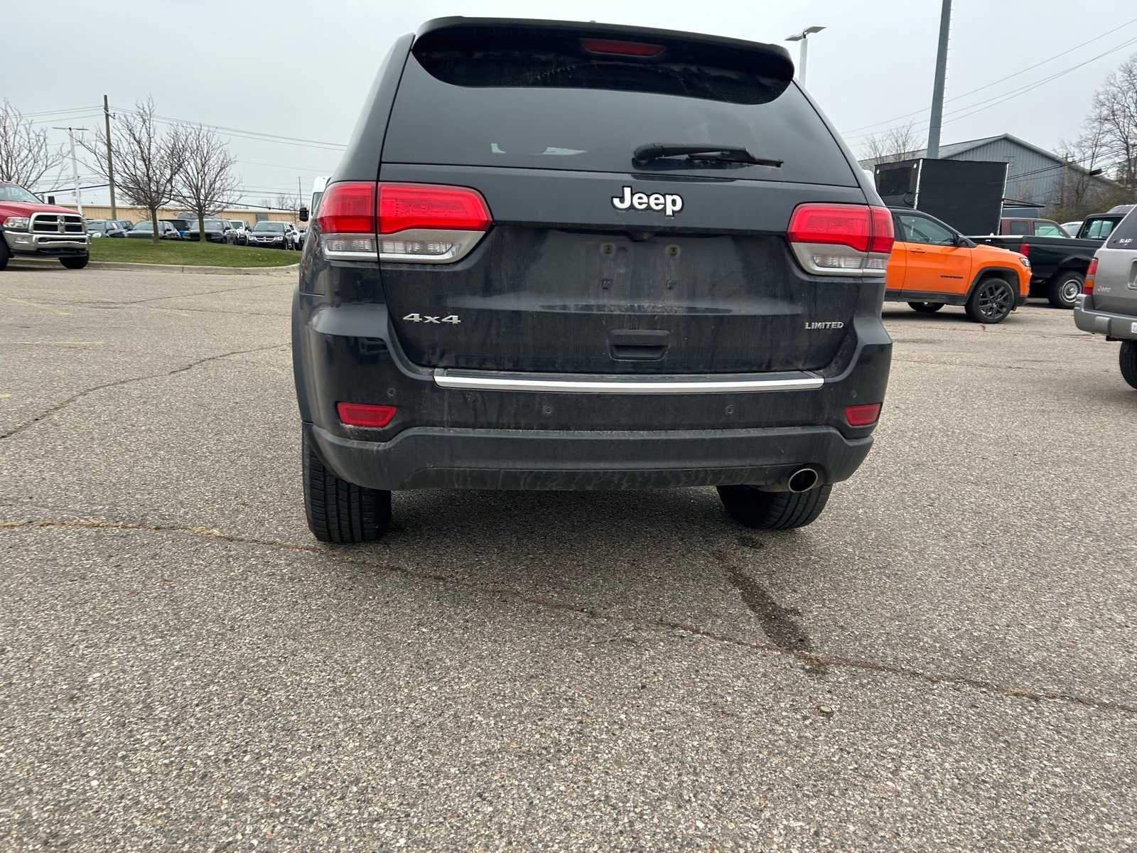 Thumbnail: 2019 Jeep Grand Cherokee - 16