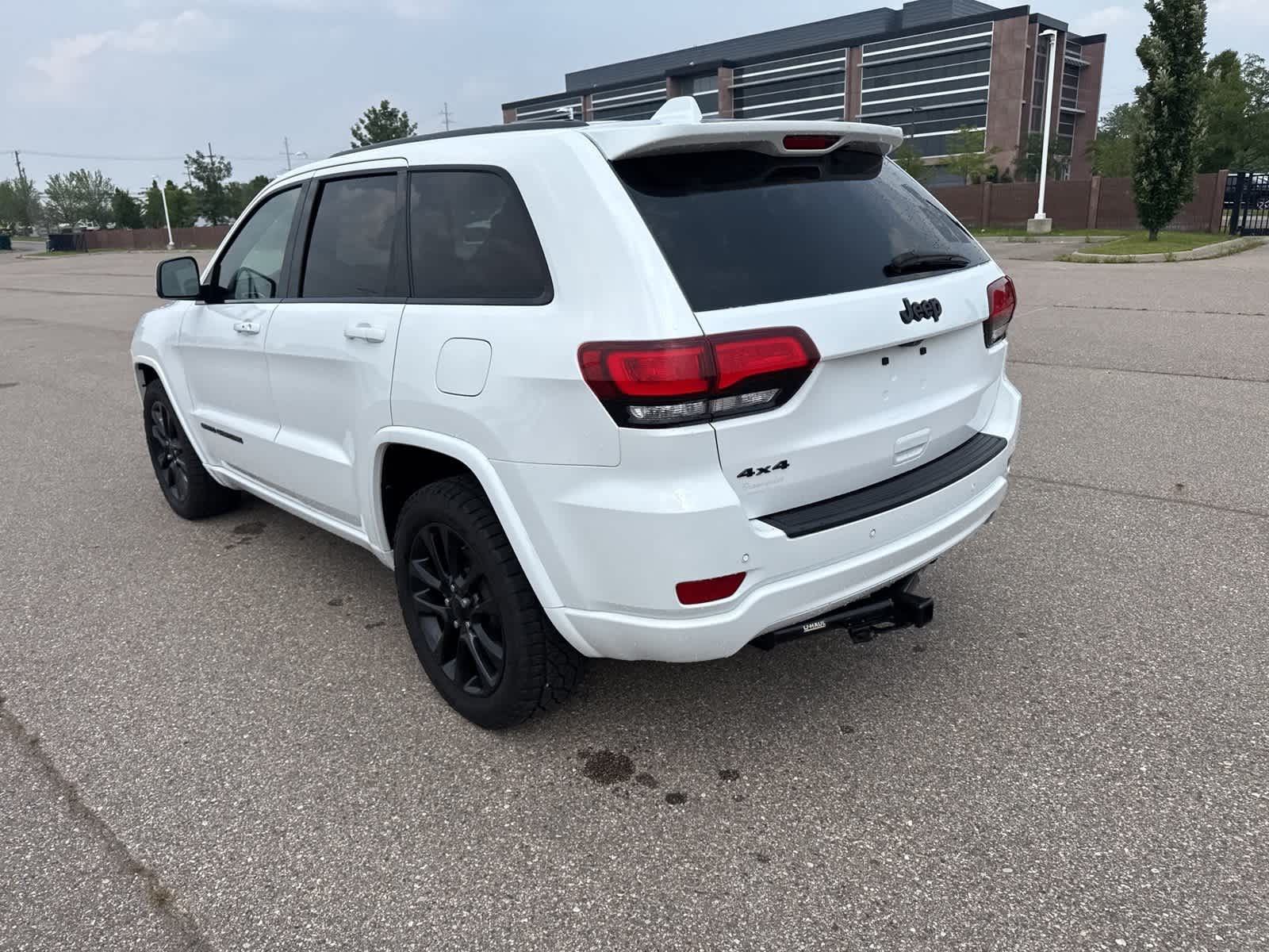 Thumbnail: 2021 Jeep Grand Cherokee - 23