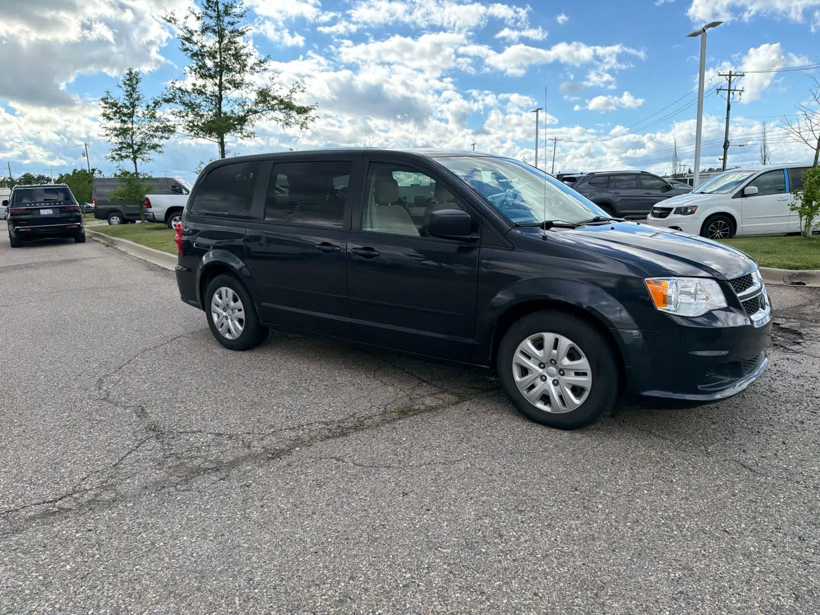 Thumbnail: 2014 Dodge Grand Caravan - 9