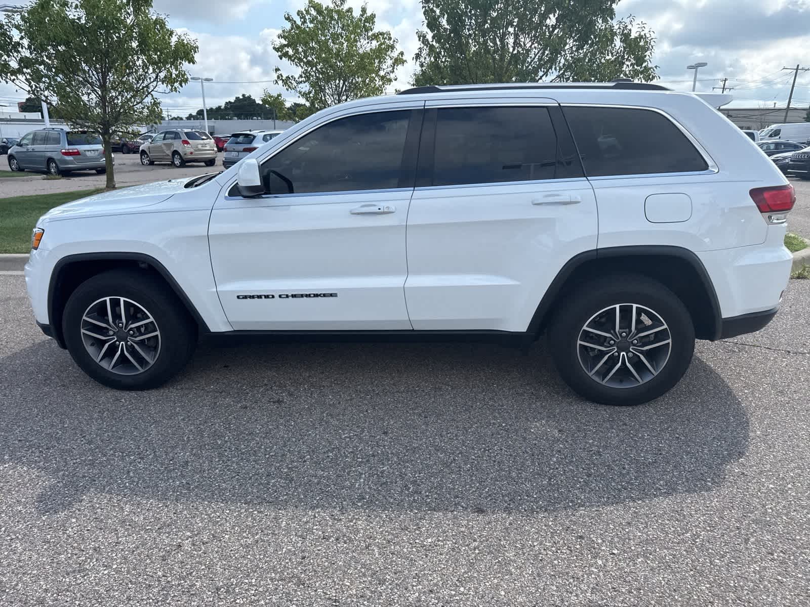 Thumbnail: 2020 Jeep Grand Cherokee - 30