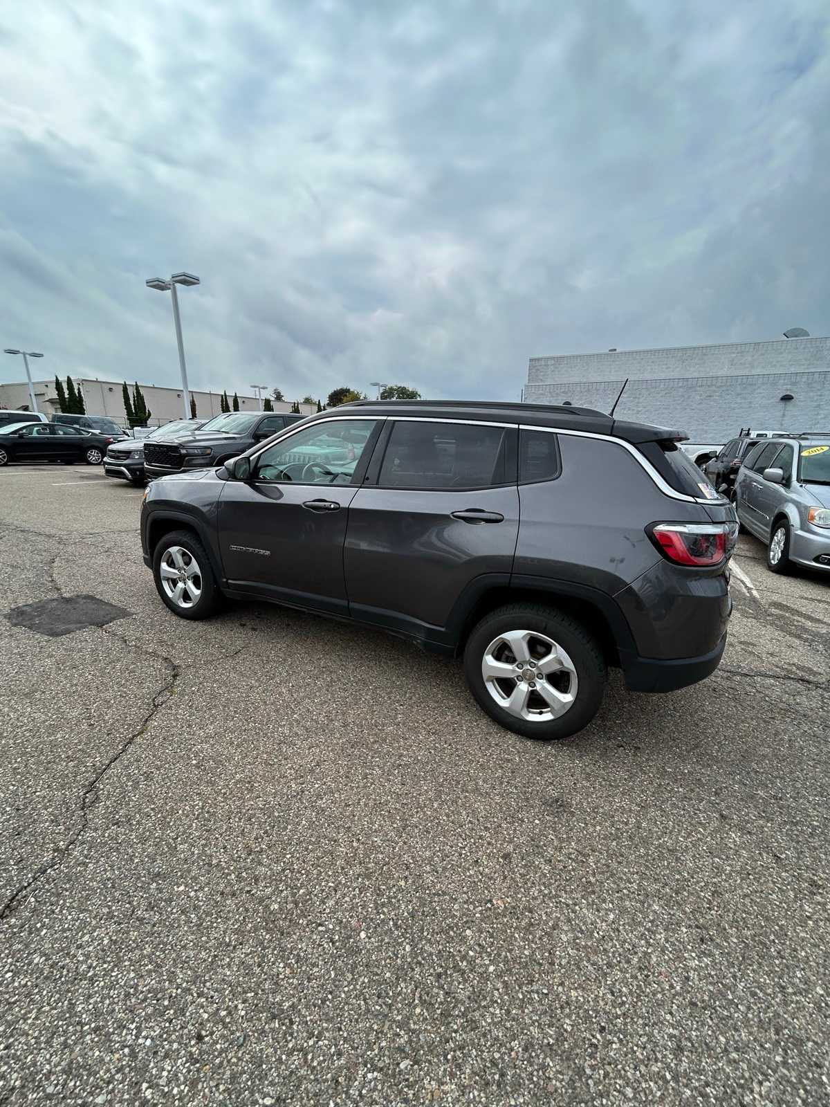 Thumbnail: 2019 Jeep Compass - 25