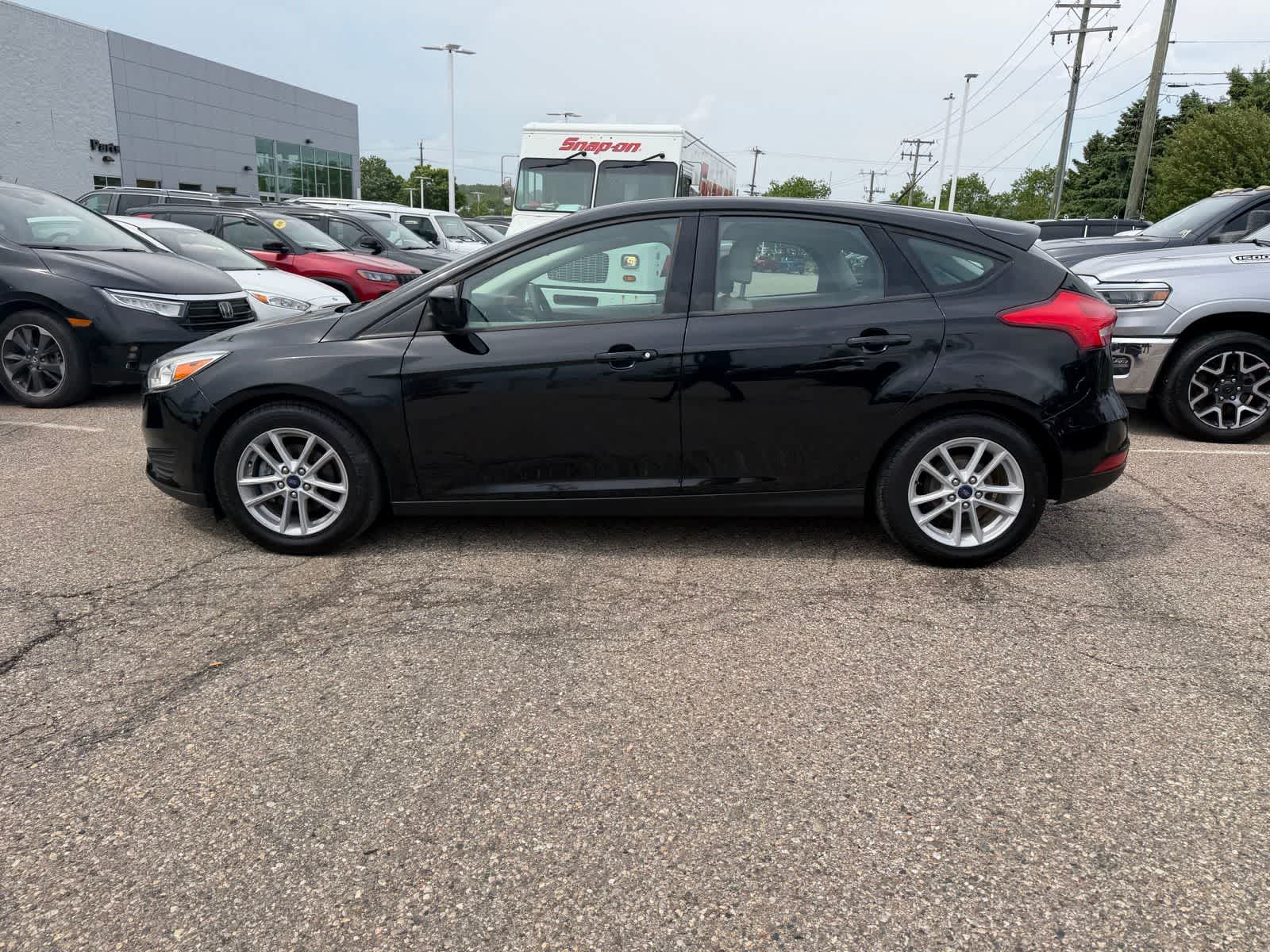 Thumbnail: 2018 Ford Focus - 23