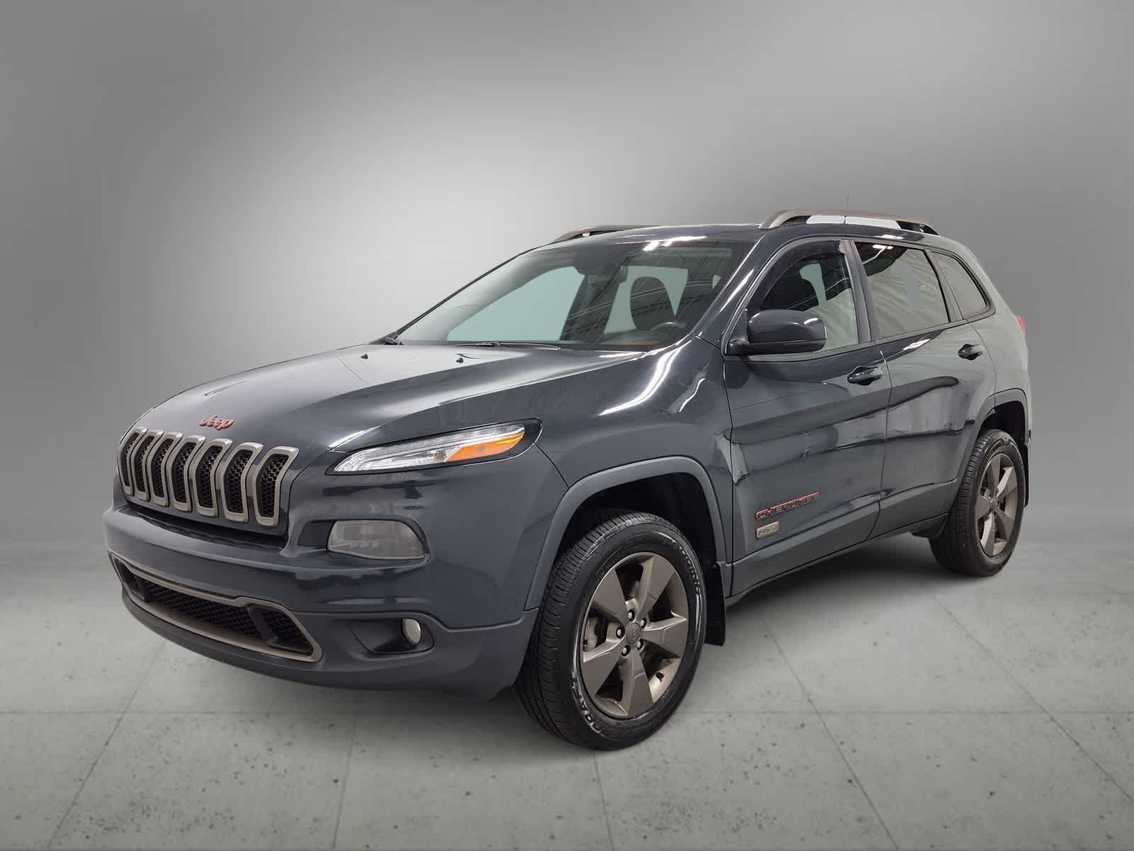 Thumbnail: 2017 Jeep Cherokee - 4