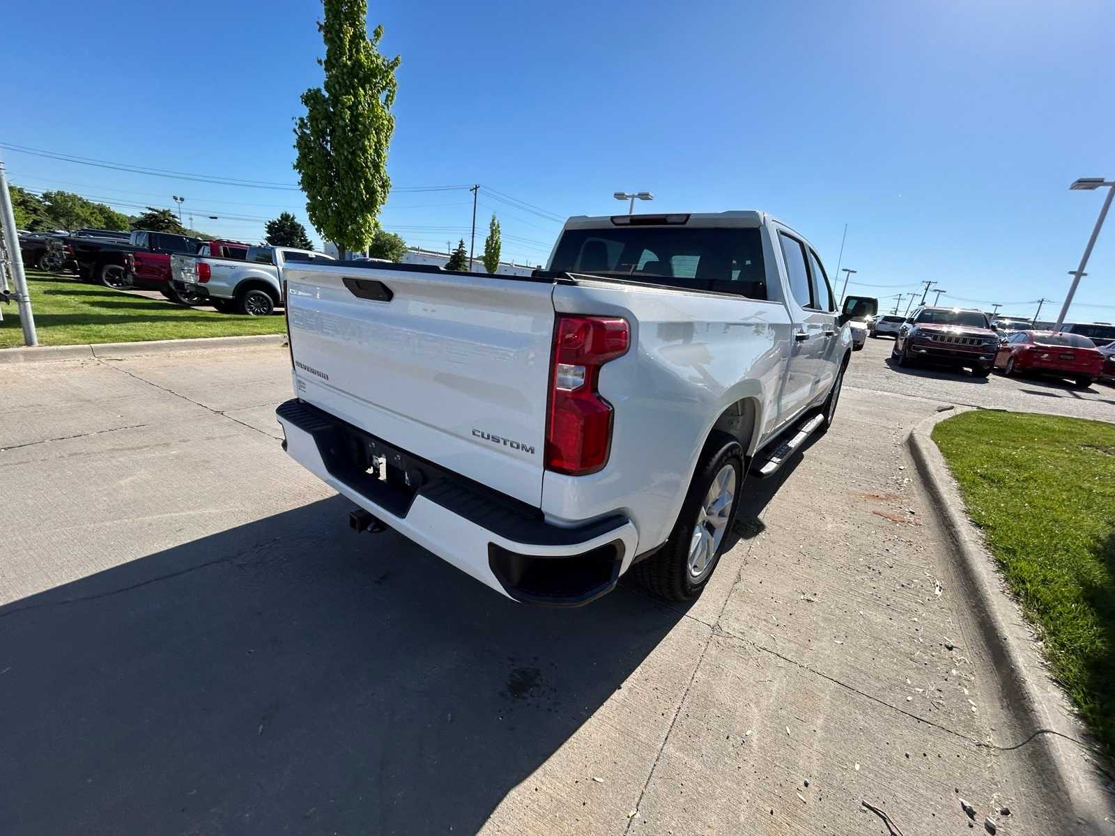 Thumbnail: 2020 Chevrolet Silverado 1500 - 18