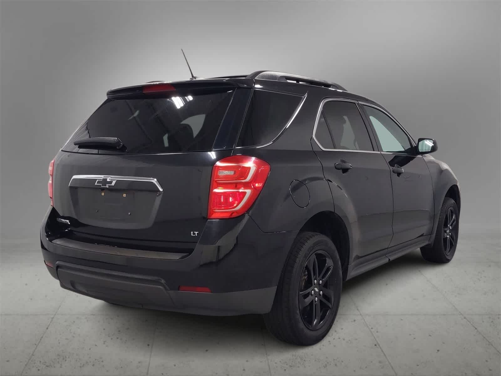 Thumbnail: 2017 Chevrolet Equinox - 8