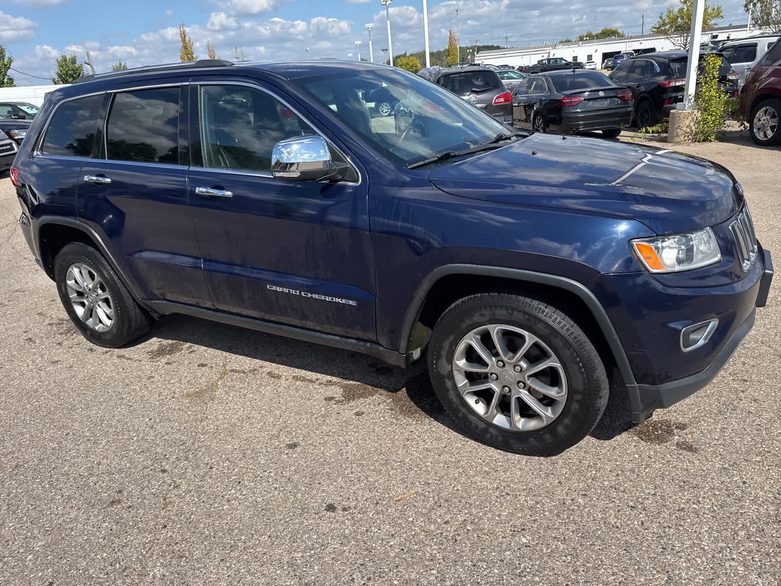 Thumbnail: 2015 Jeep Grand Cherokee - 9