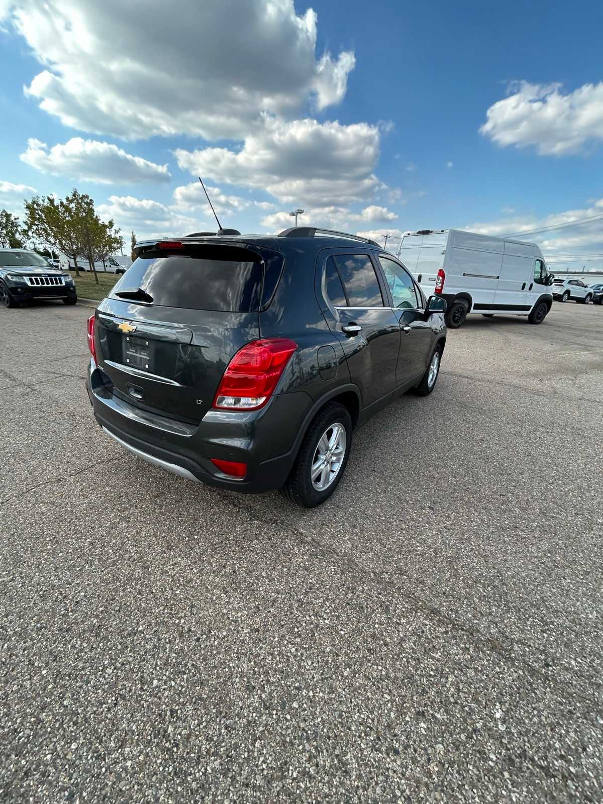 Thumbnail: 2019 Chevrolet Trax - 14