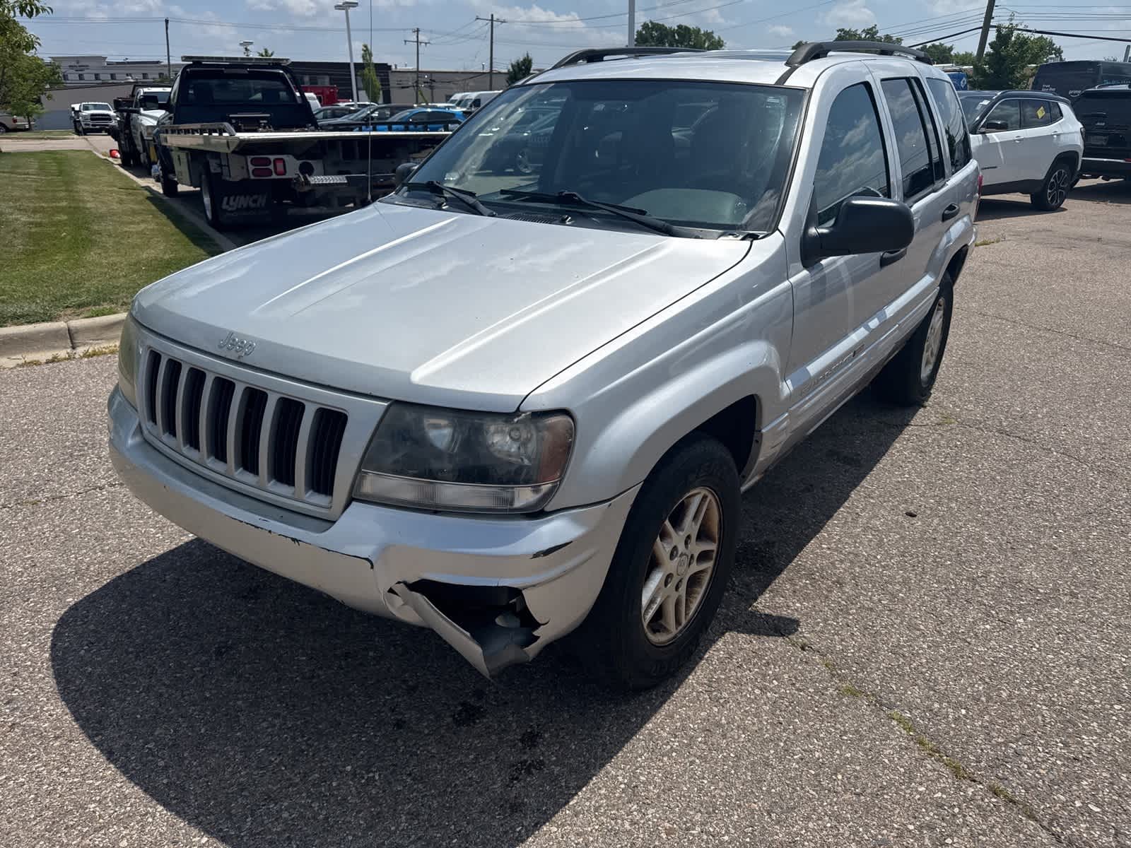 Thumbnail: 2004 Jeep Grand Cherokee - 1
