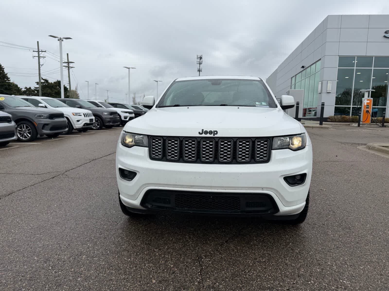 Thumbnail: 2021 Jeep Grand Cherokee - 3