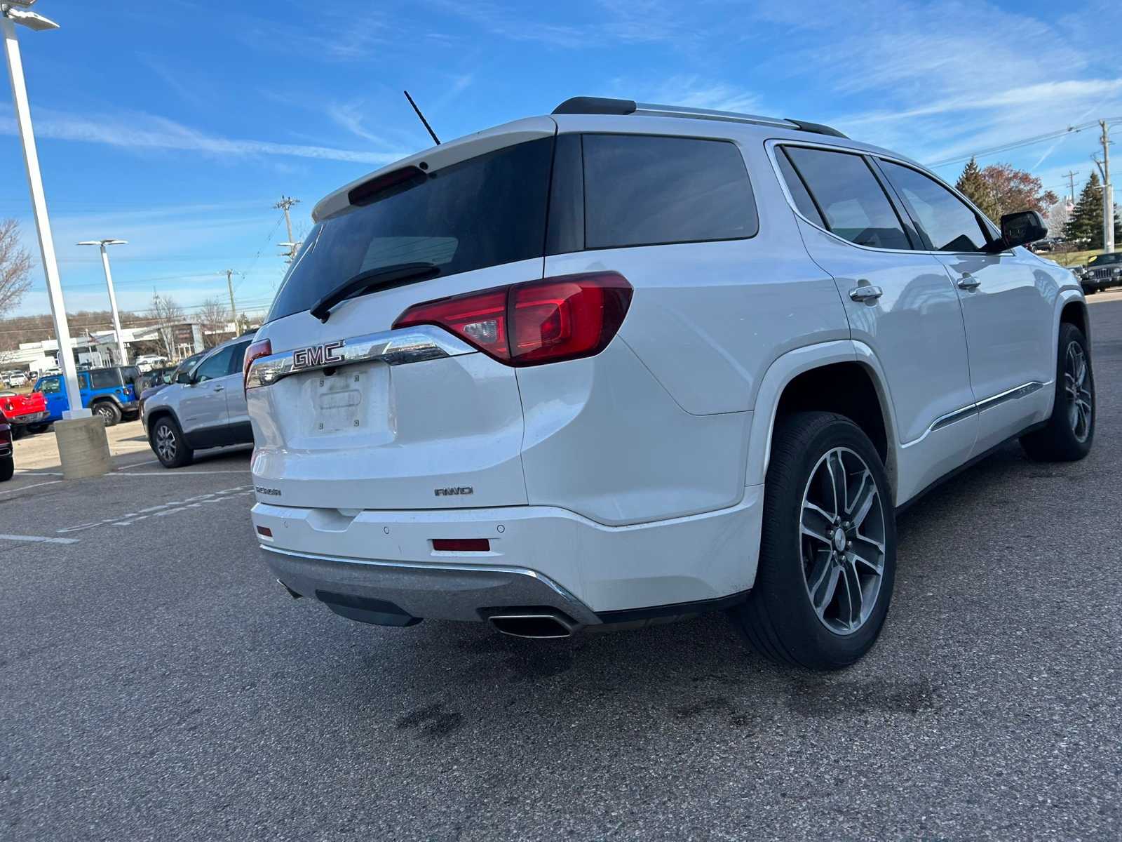 Thumbnail: 2019 GMC Acadia - 16