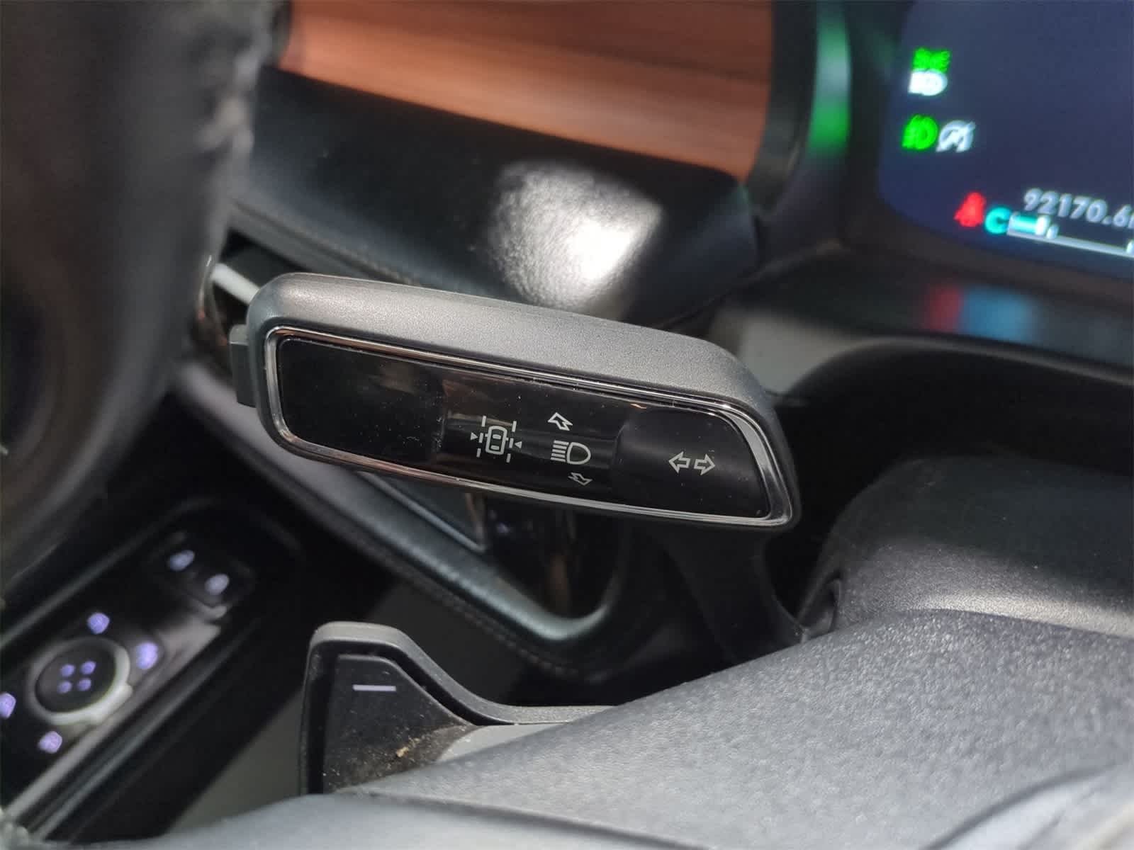Thumbnail: 2020 Lincoln Aviator - 29