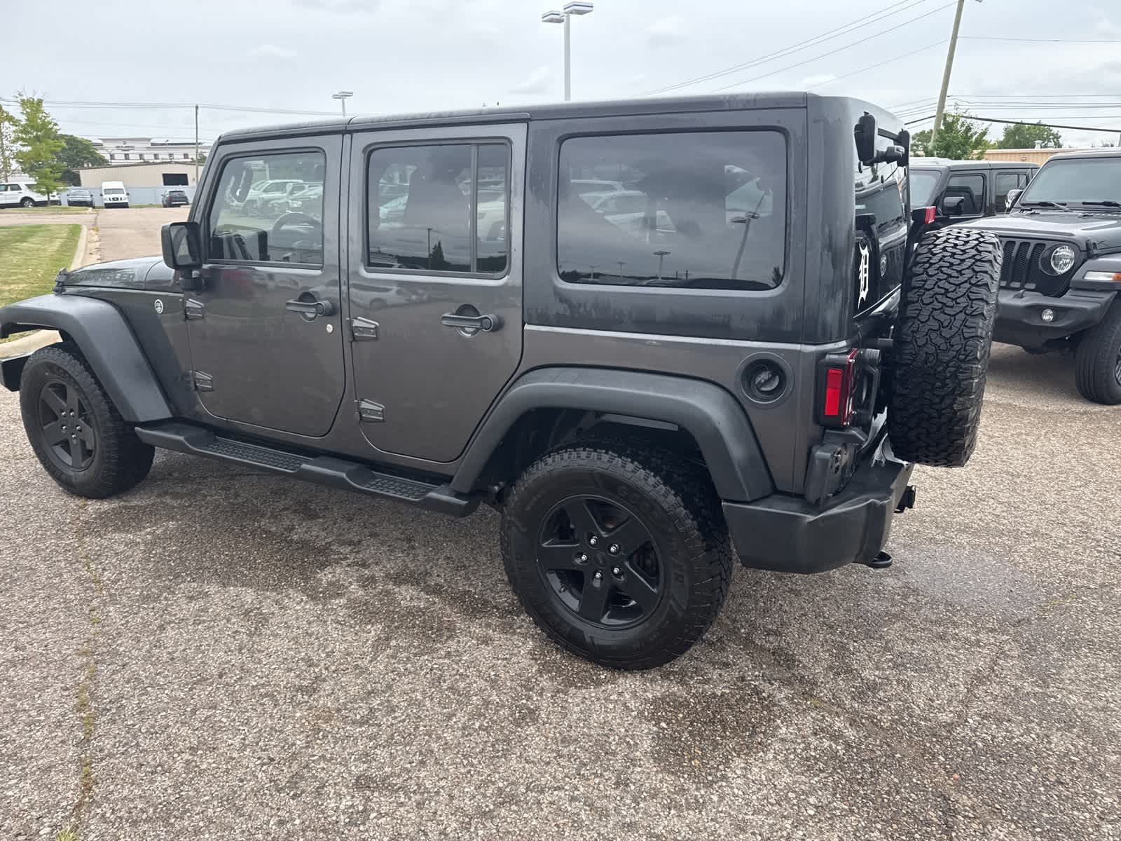 Thumbnail: 2018 Jeep Wrangler - 21