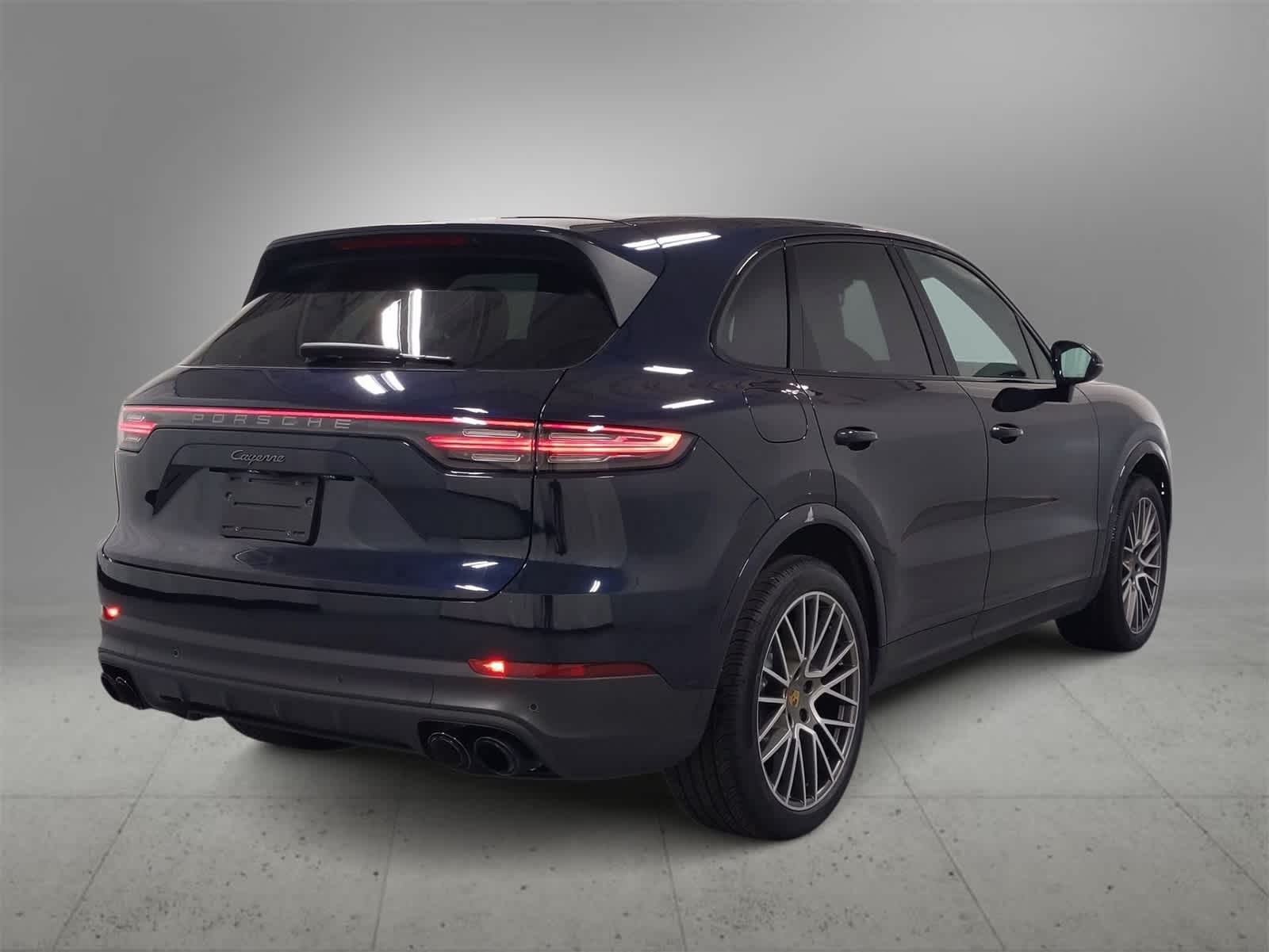 Thumbnail: 2023 Porsche Cayenne - 8