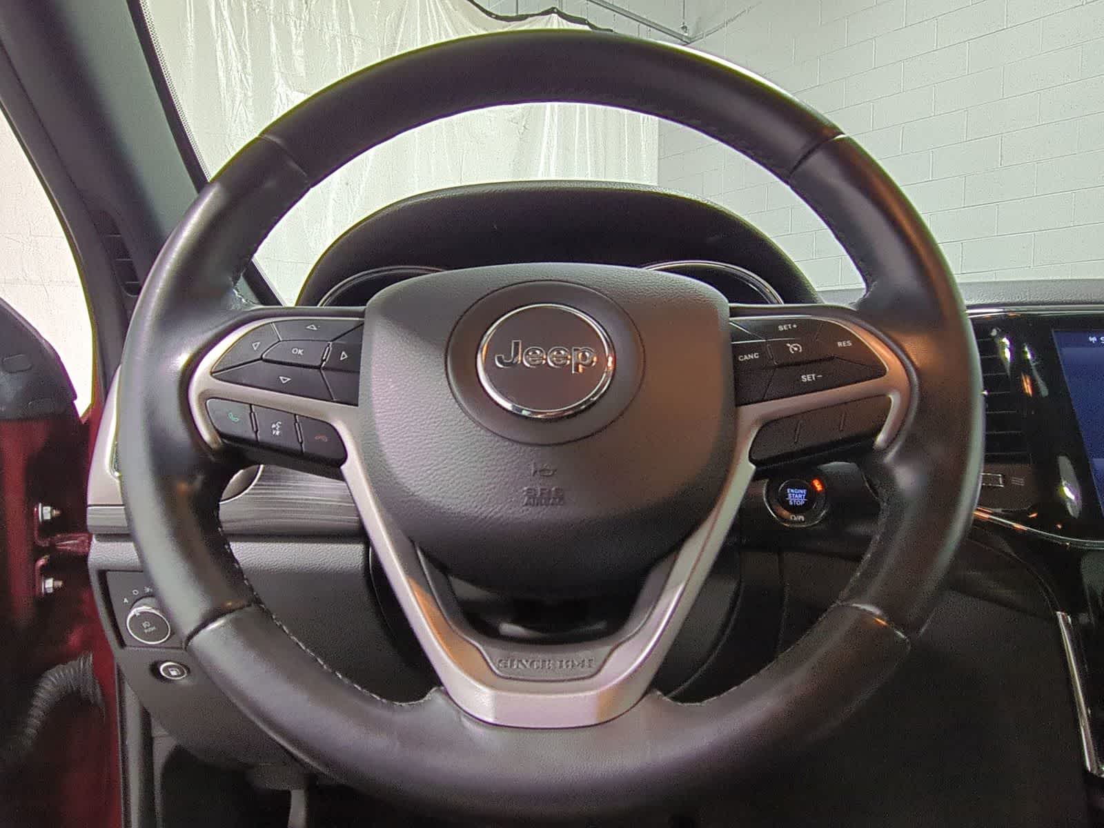 Thumbnail: 2022 Jeep Grand Cherokee - 23