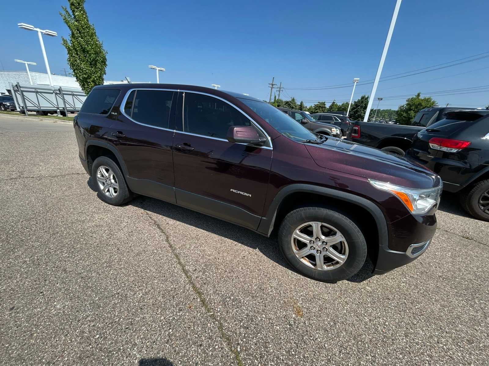 2017 GMC Acadia SLE 8