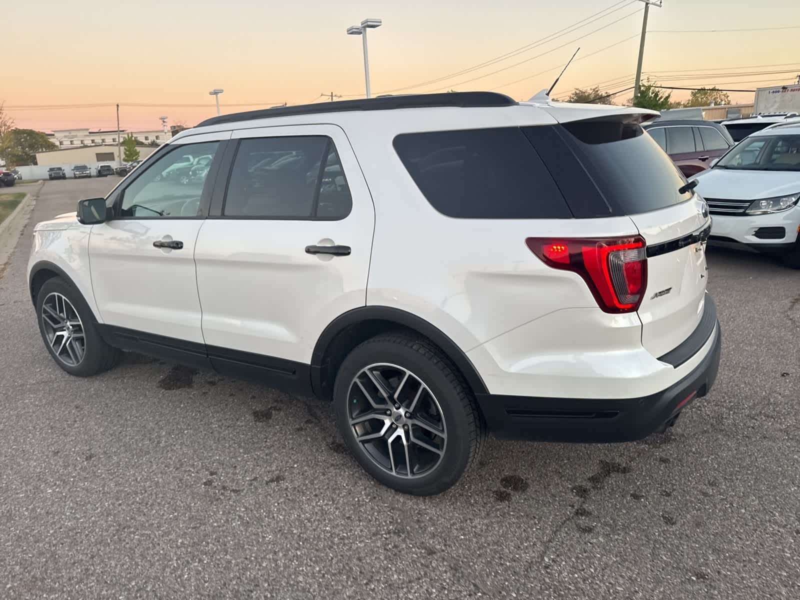 Thumbnail: 2019 Ford Explorer - 25