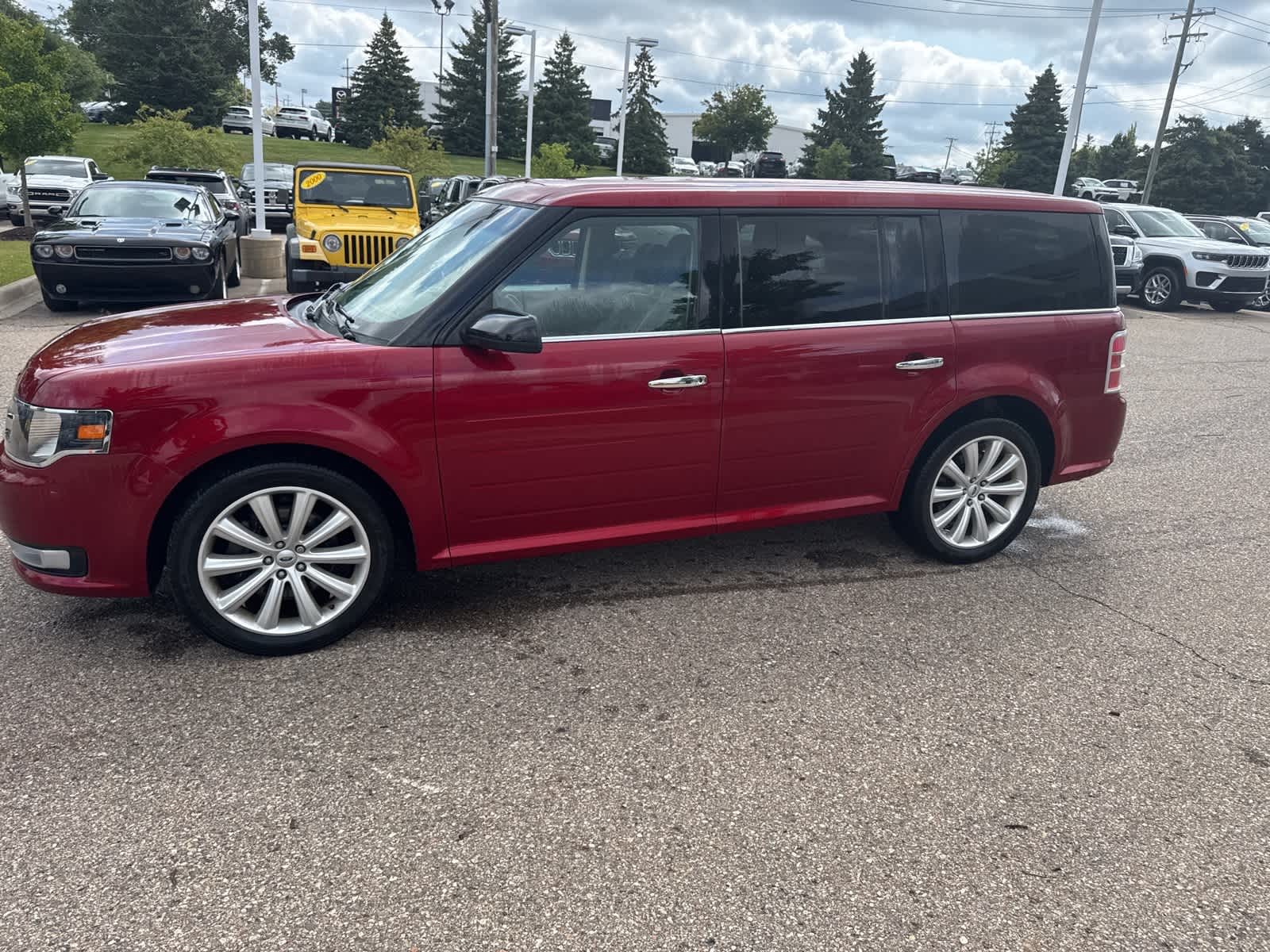 Thumbnail: 2019 Ford Flex - 28