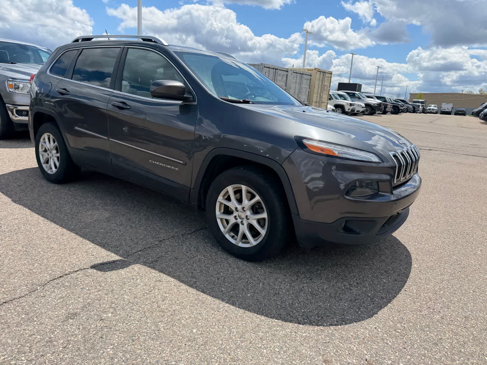 Thumbnail: 2015 Jeep Cherokee - 12