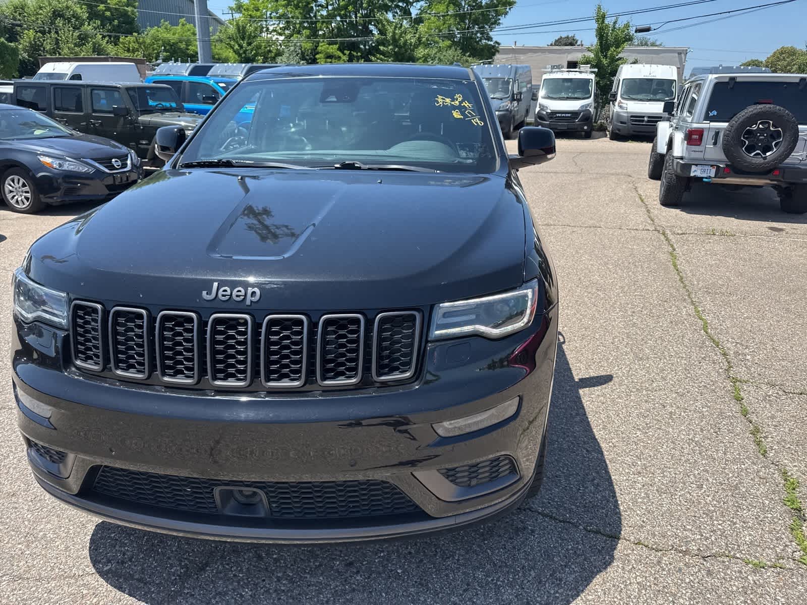 Thumbnail: 2018 Jeep Grand Cherokee - 4