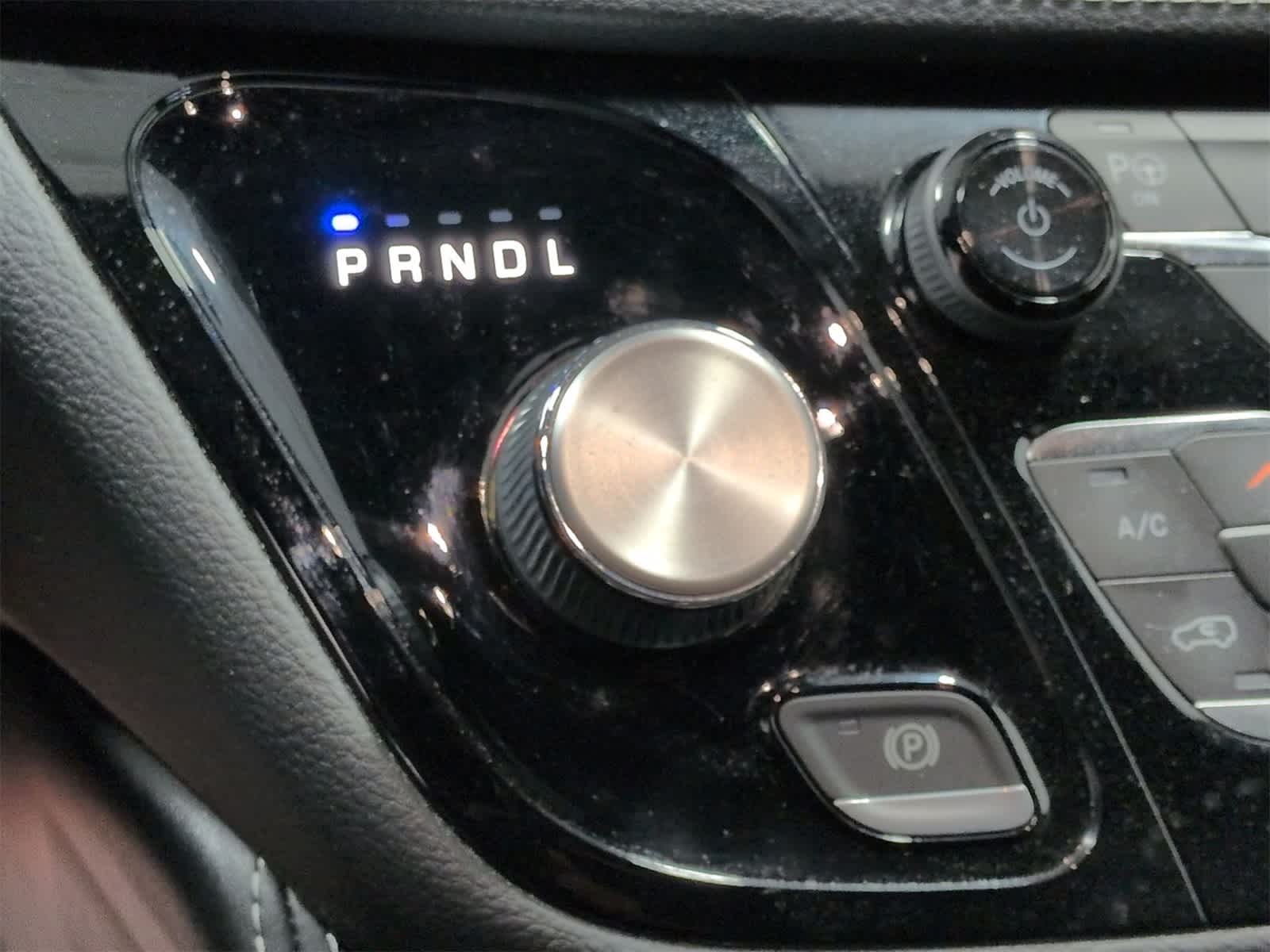 Thumbnail: 2022 Chrysler Pacifica - 35