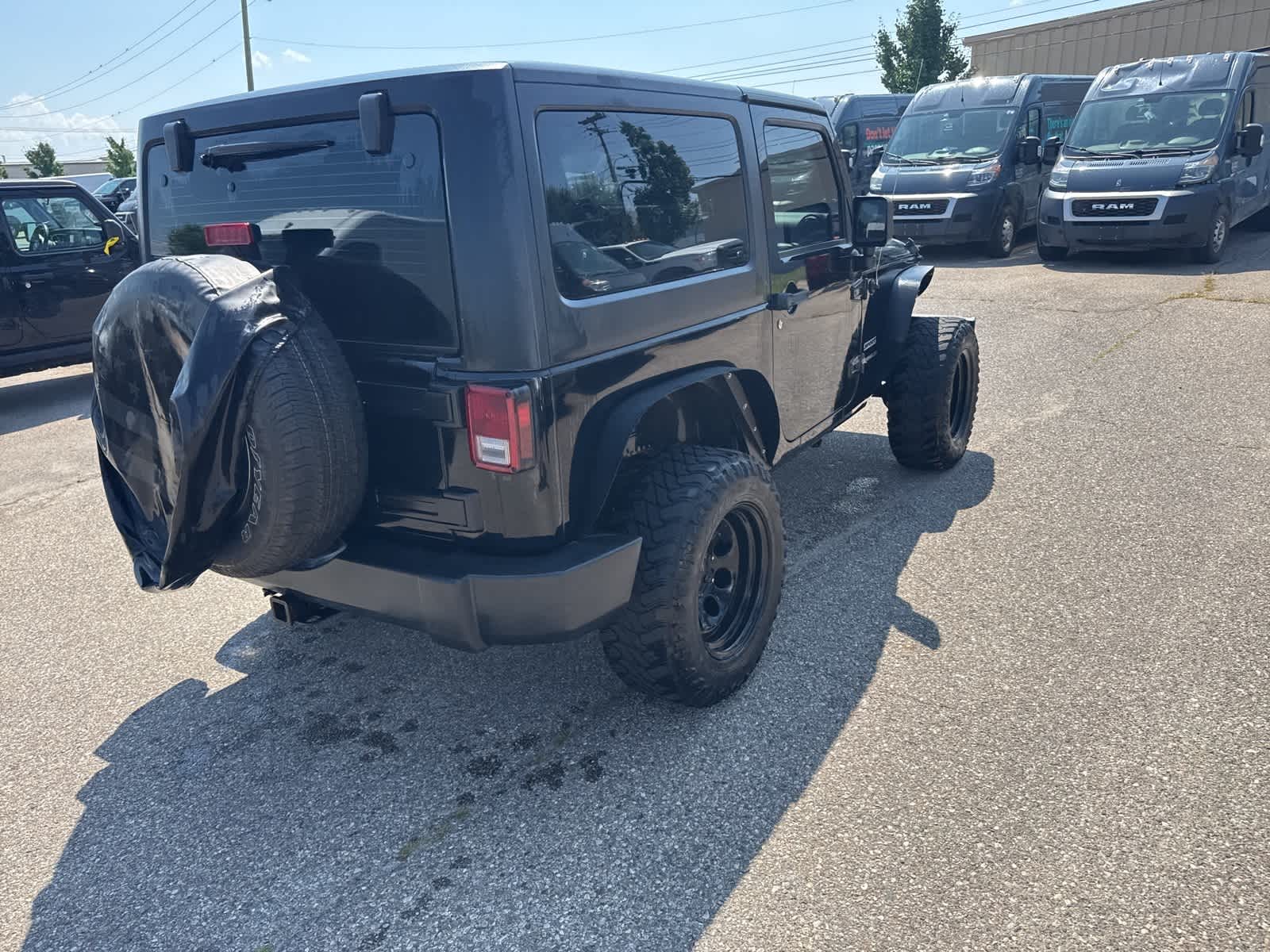 Thumbnail: 2014 Jeep Wrangler - 16