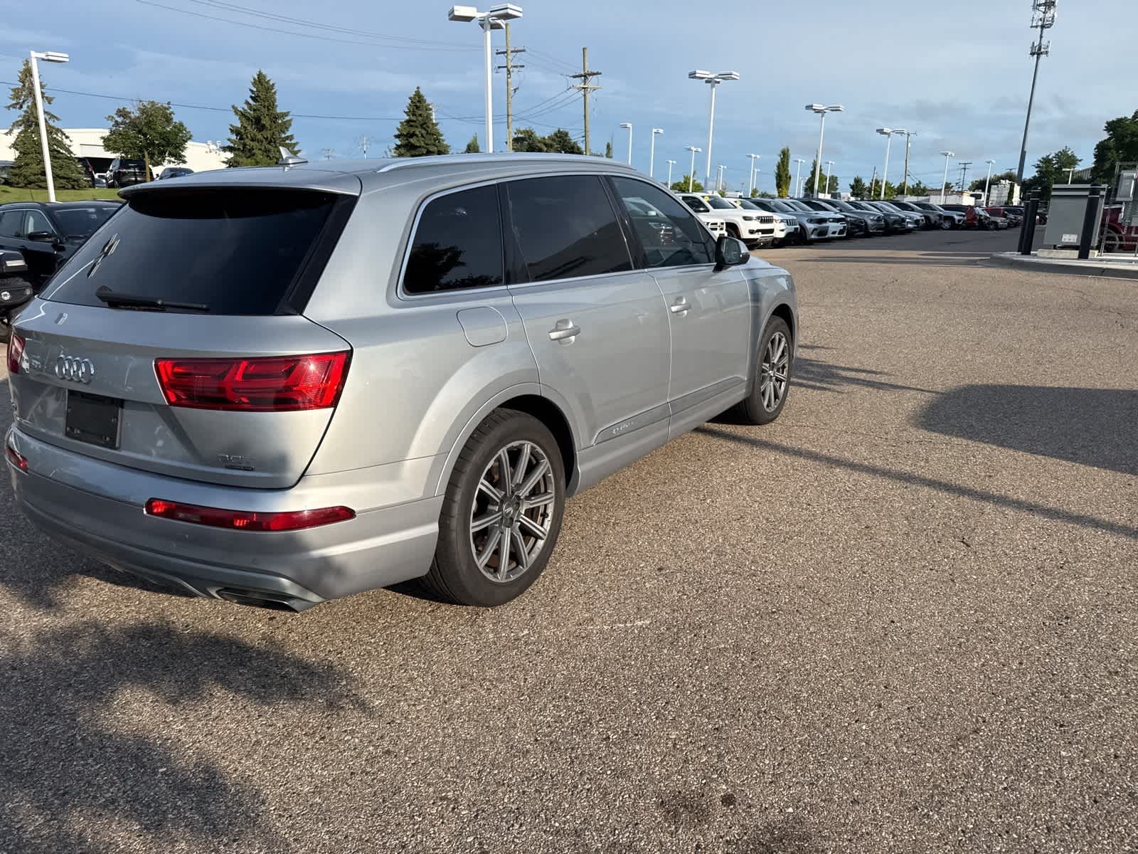 Thumbnail: 2017 Audi Q7 - 15
