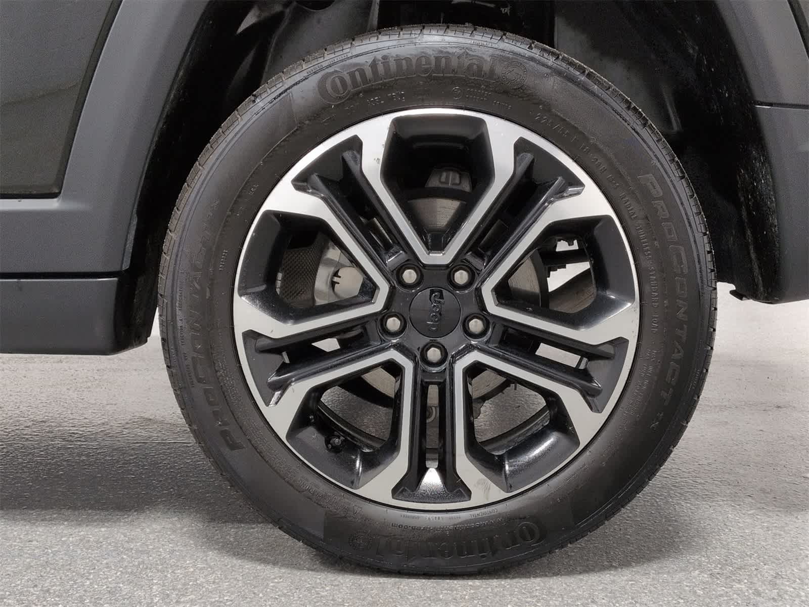 Thumbnail: 2023 Jeep Compass - 14