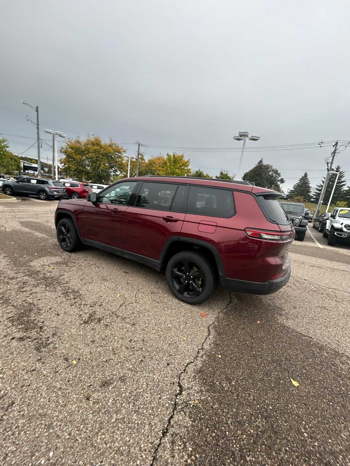 Thumbnail: 2023 Jeep Grand Cherokee L - 27