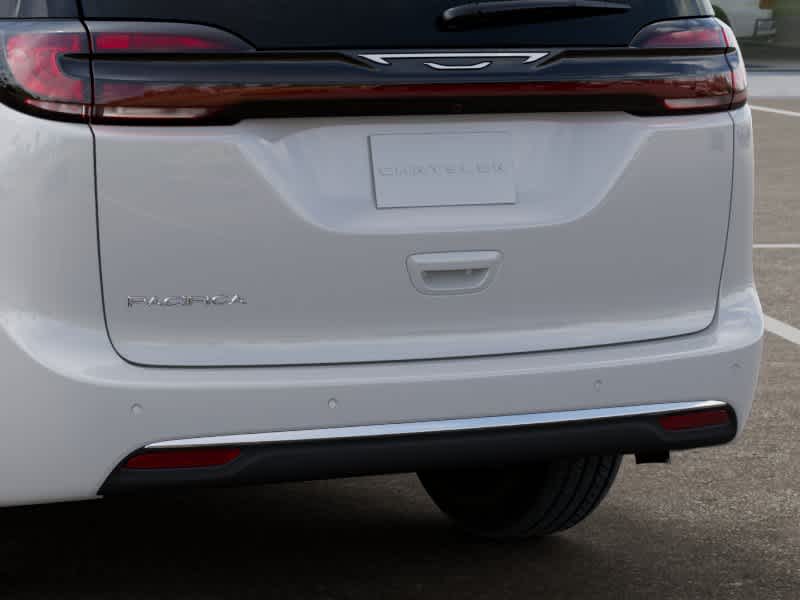 Thumbnail: 2027 Chrysler Pacifica - 13