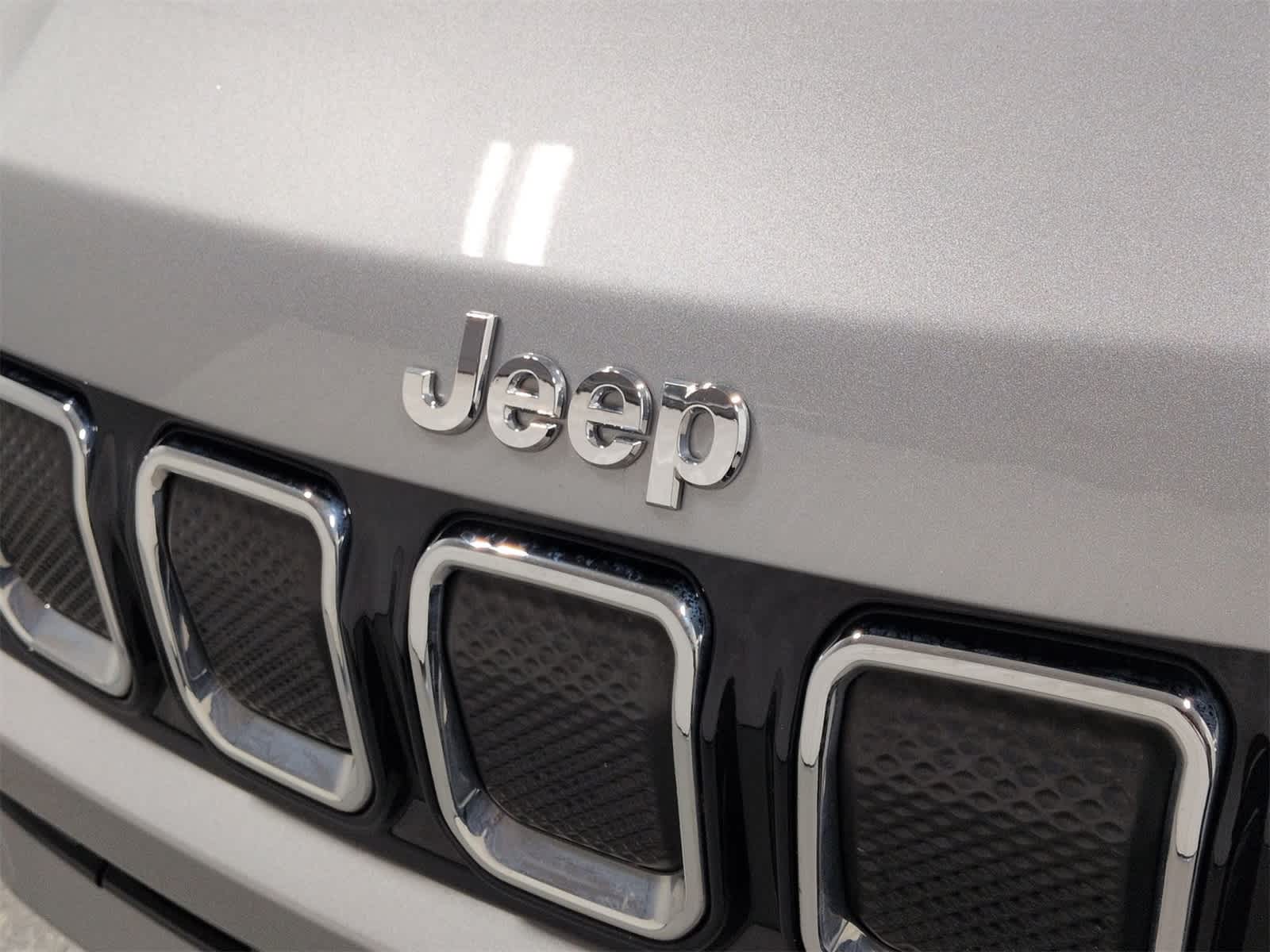Thumbnail: 2022 Jeep Compass - 12