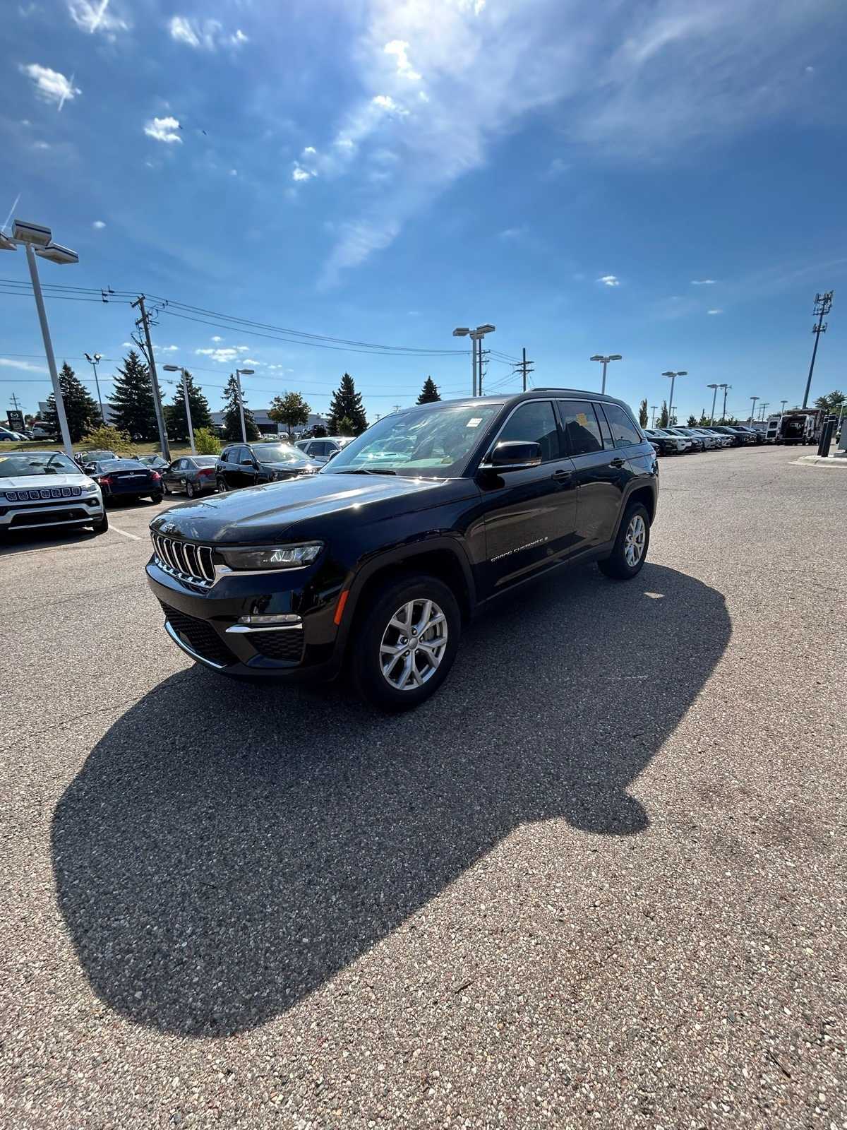 Thumbnail: 2022 Jeep Grand Cherokee - 1