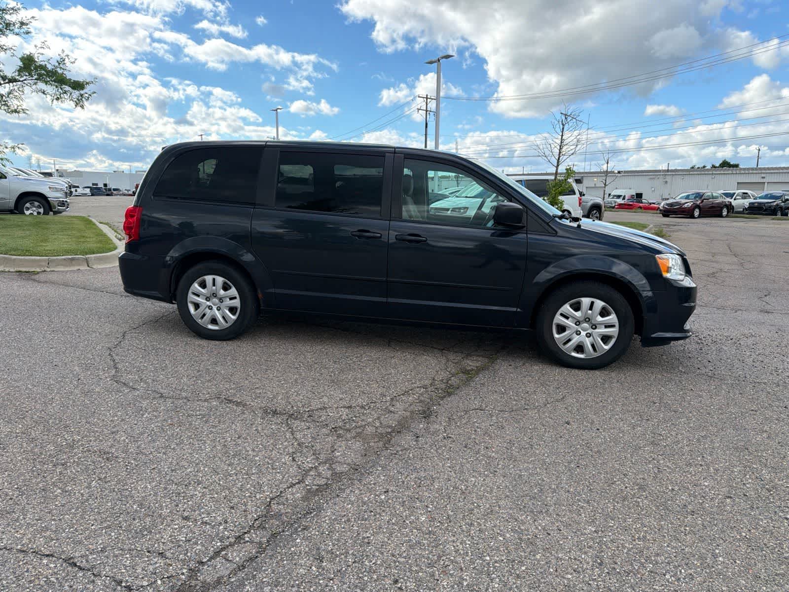 Thumbnail: 2014 Dodge Grand Caravan - 12