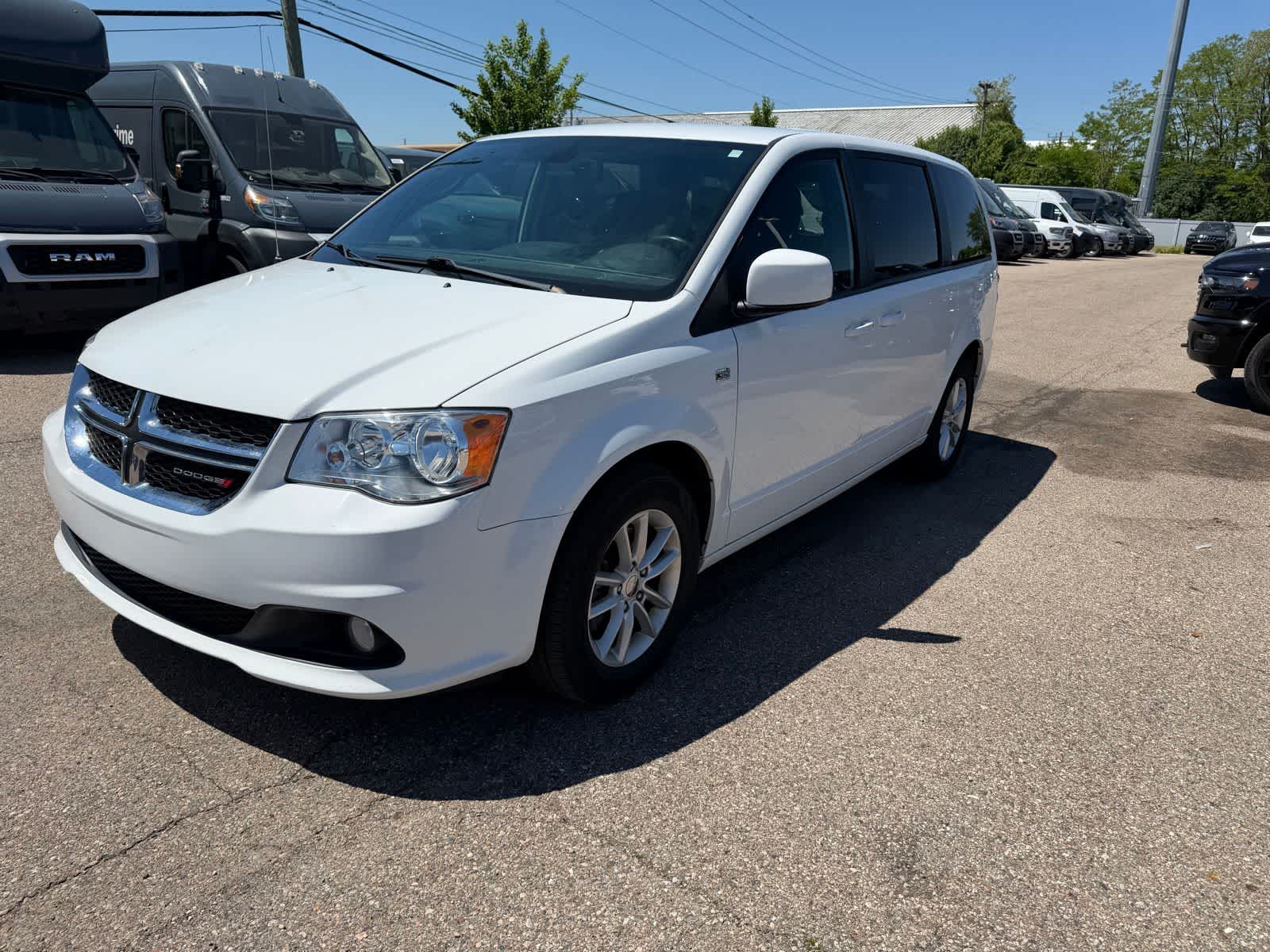 2019 Dodge Grand Caravan SE 35th Anniversary's photo