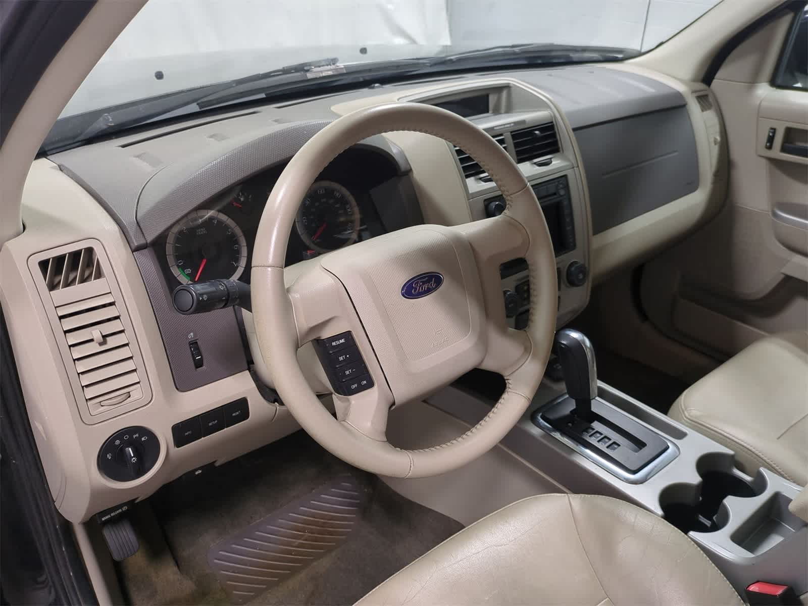 Thumbnail: 2008 Ford Escape - 10