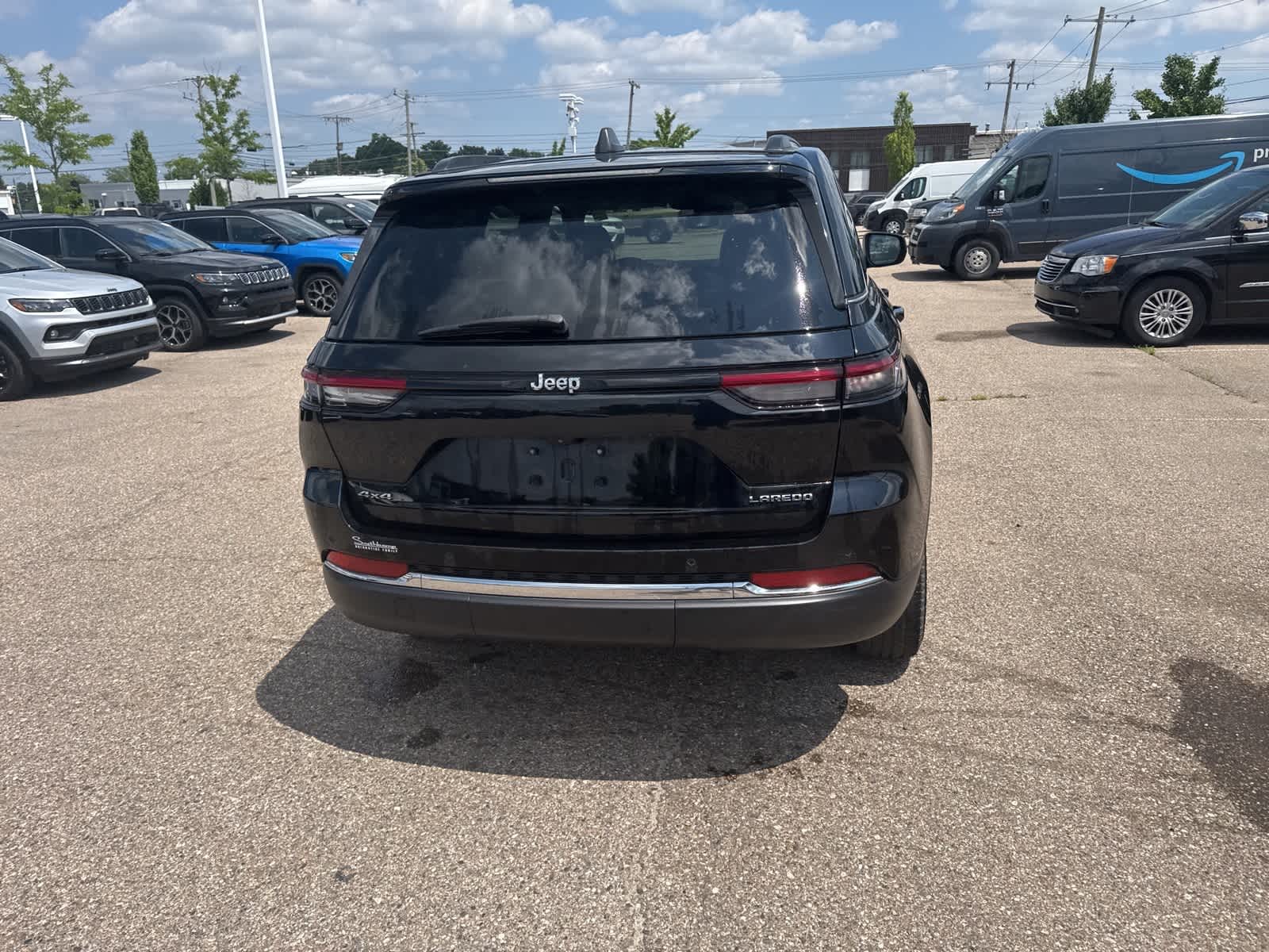 Thumbnail: 2023 Jeep Grand Cherokee - 18